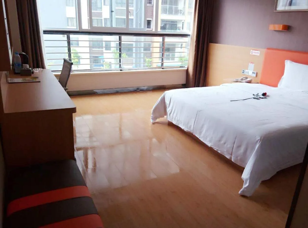 Bed in 7Days Premium Chongqing Yunyang Chengzhong Commercial Street Branch