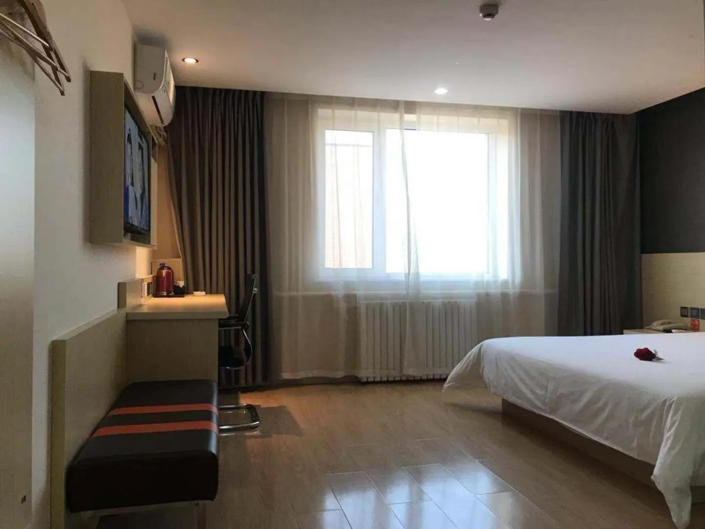 Bed in 7Days Premium Baoding Qingyuan Jianshe North Road Branch