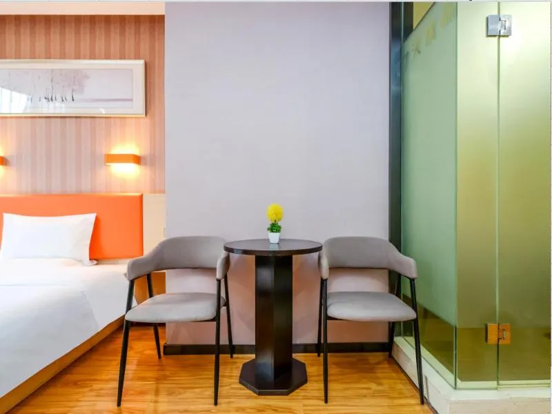 Bed in 7Days Premium Chongqing Jiefangbei Pedestrian Street Branch