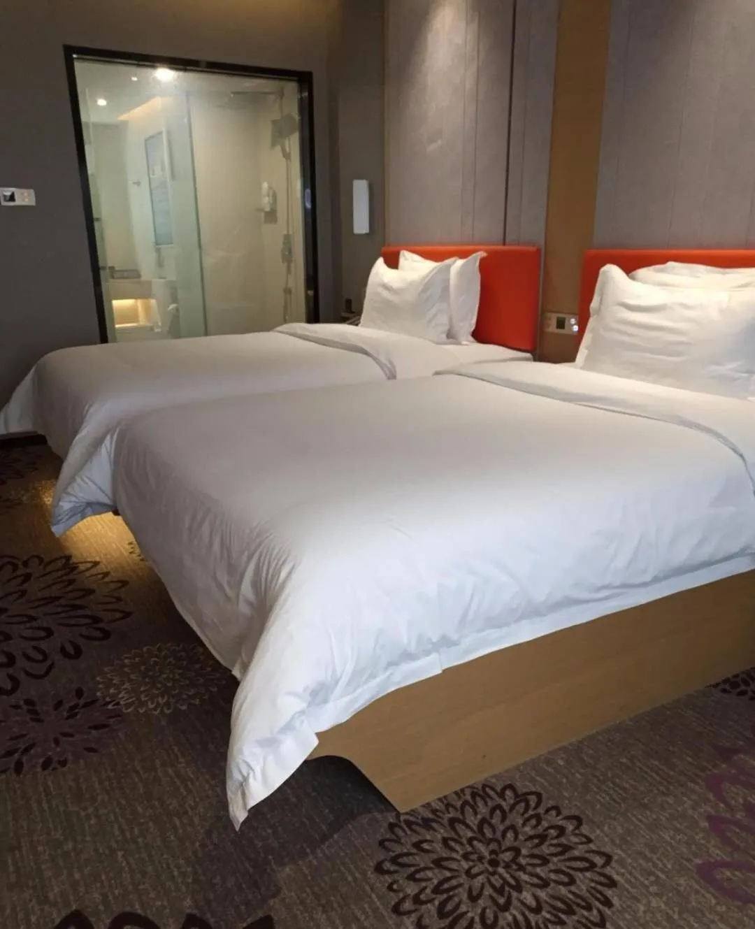 Bed in 7Days Premium Chengdu Global Center New Exhibition Branch