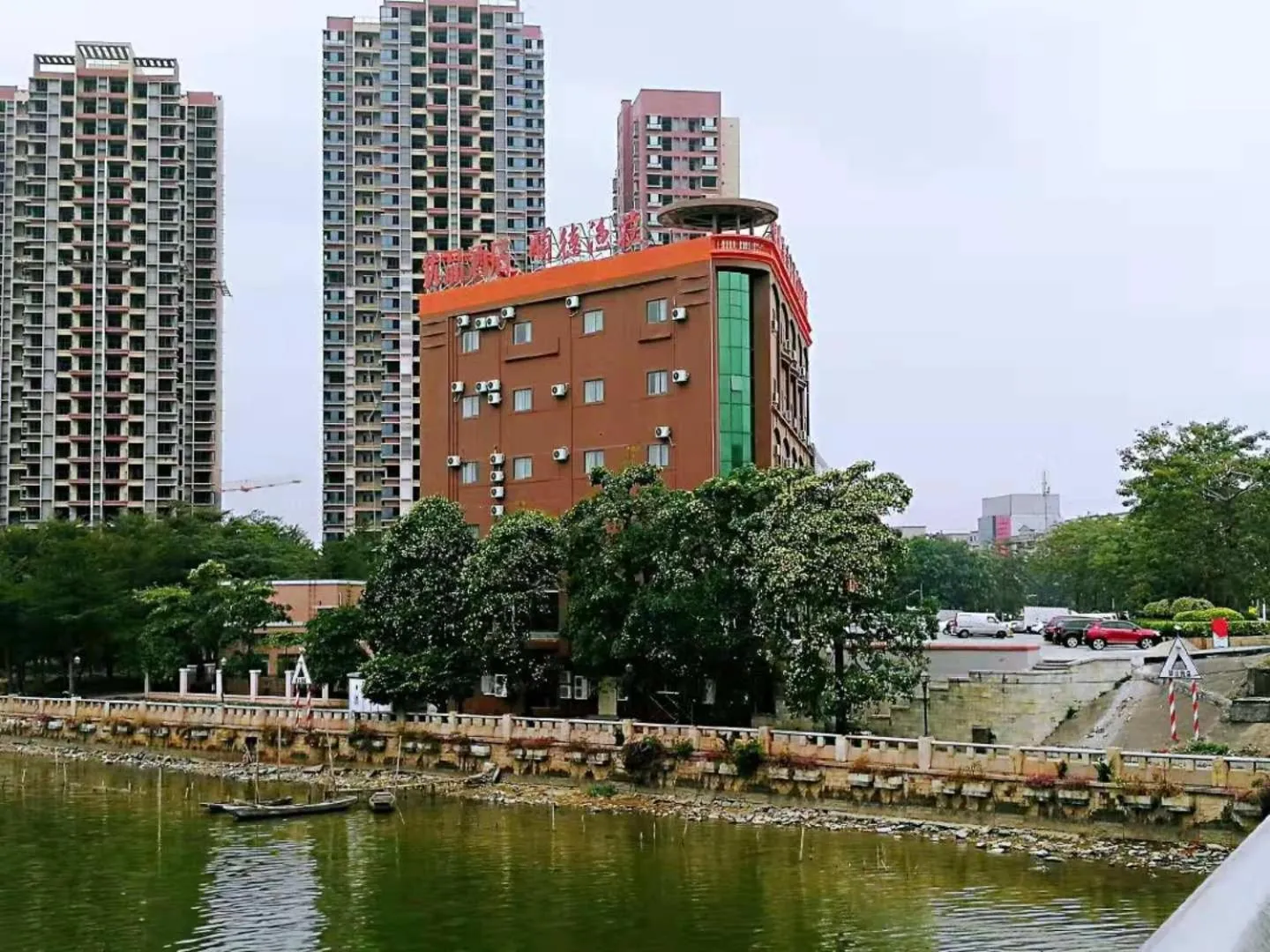 7Days Premium Dongguan Houjie Exhibition Center Shatian Branch