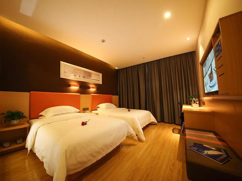 7Days Premium Deyang Zhongjiang Chengbei Passenger Station Branch