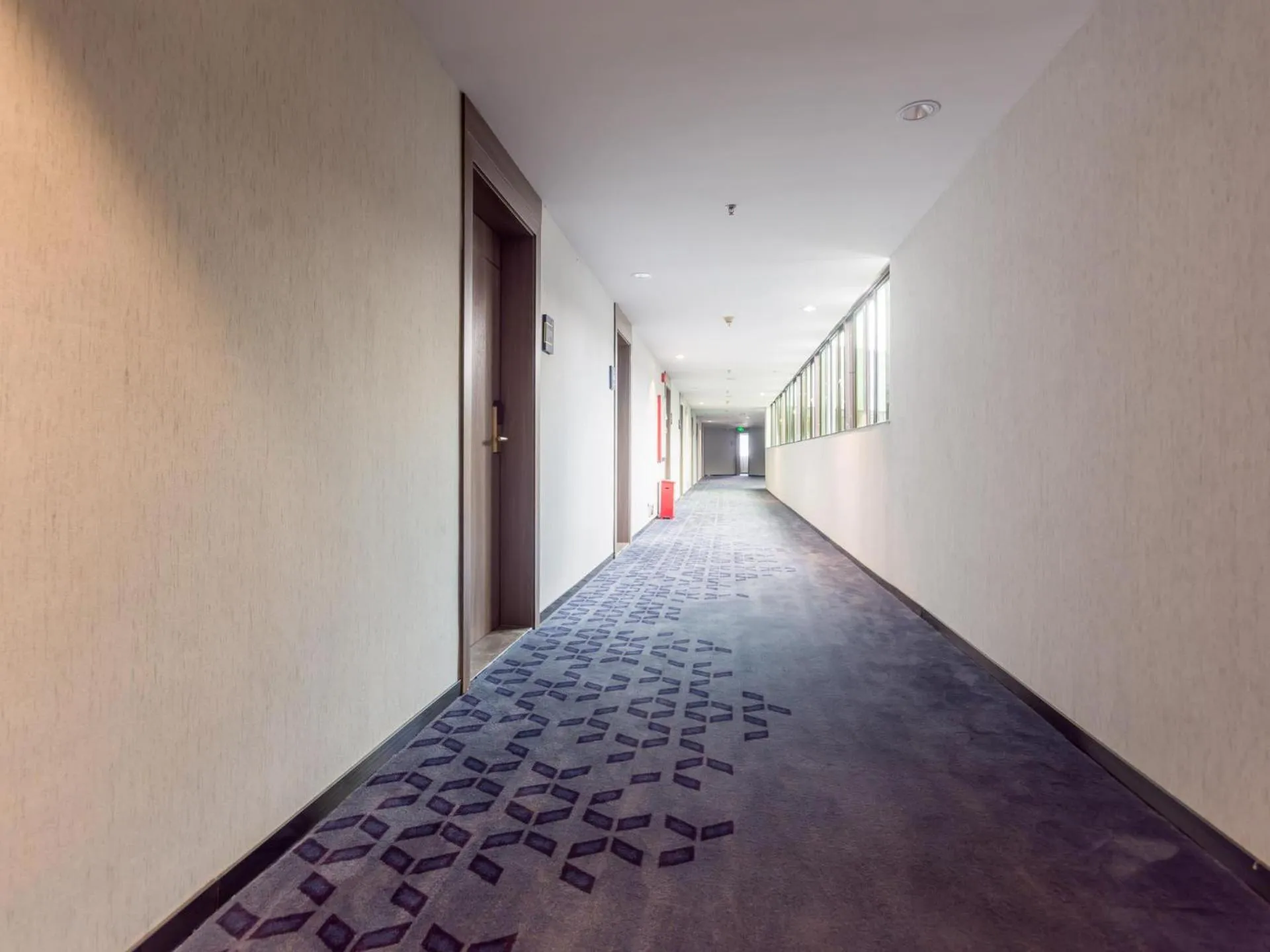 7Days Premium Zhongshan Tanzhou Town Market Central Branch