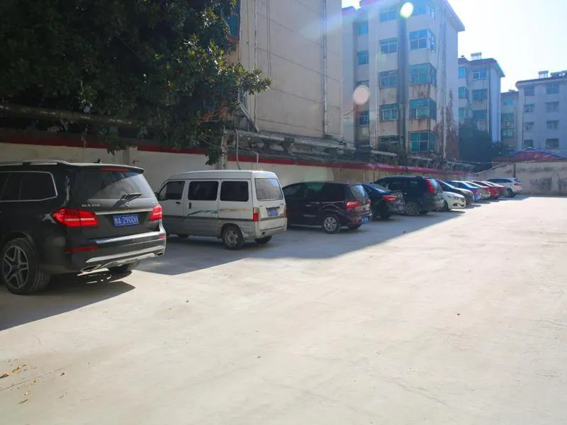 7Days Premium Zhumadian Tianzhongshan Avenue Branch