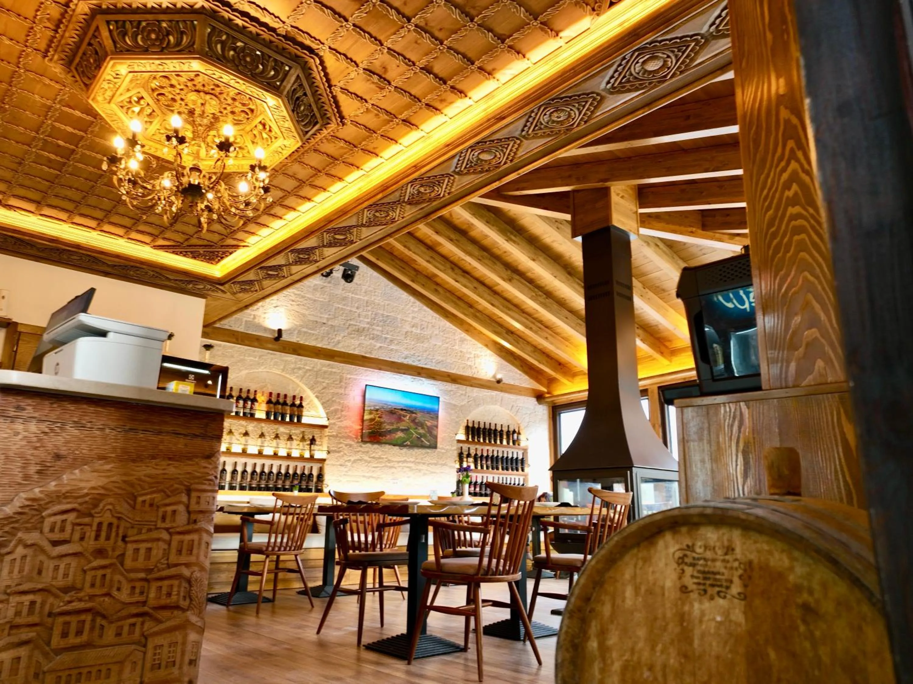 Restaurant/places to eat in HOTEL ANSEL