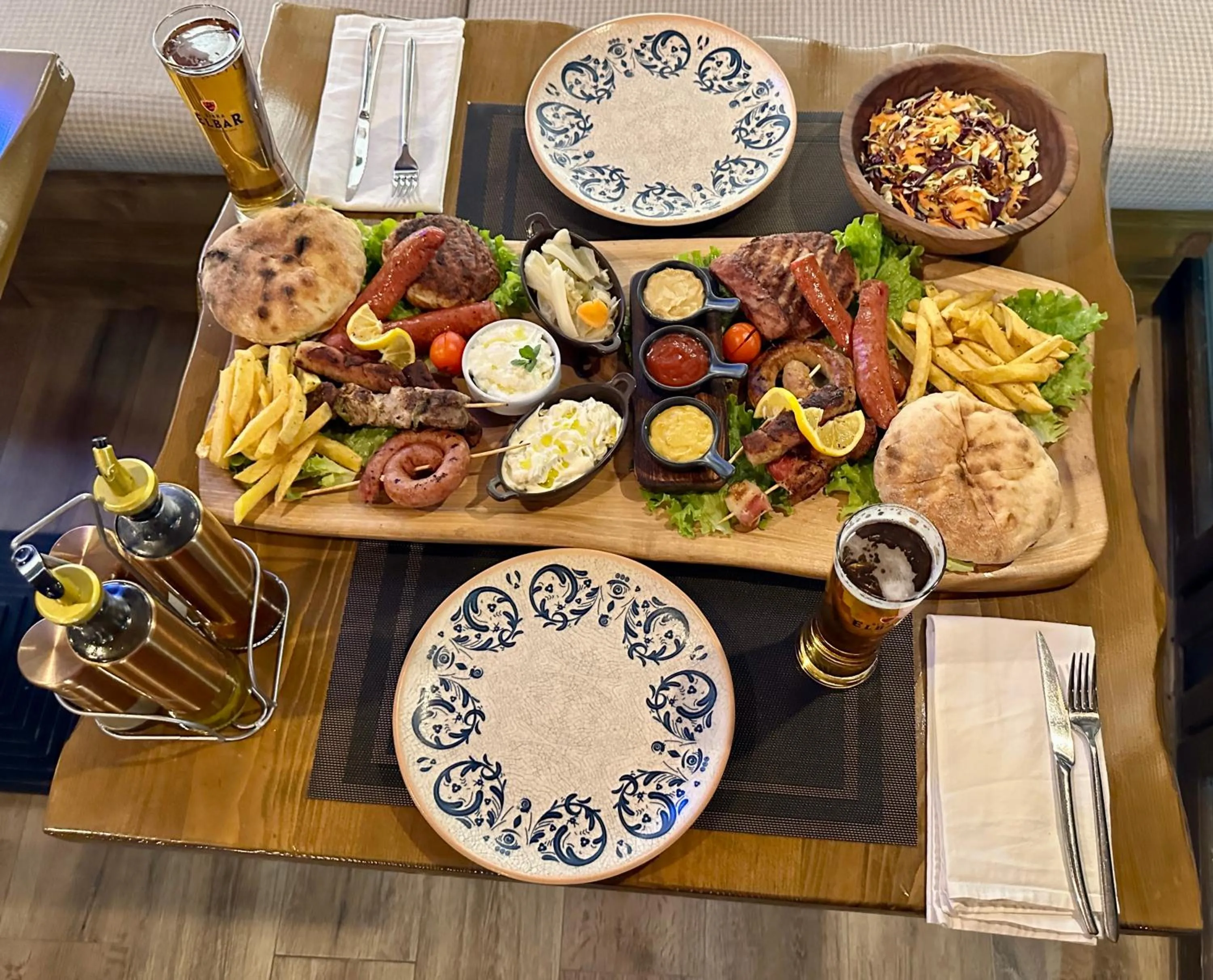 Food and drinks in HOTEL ANSEL