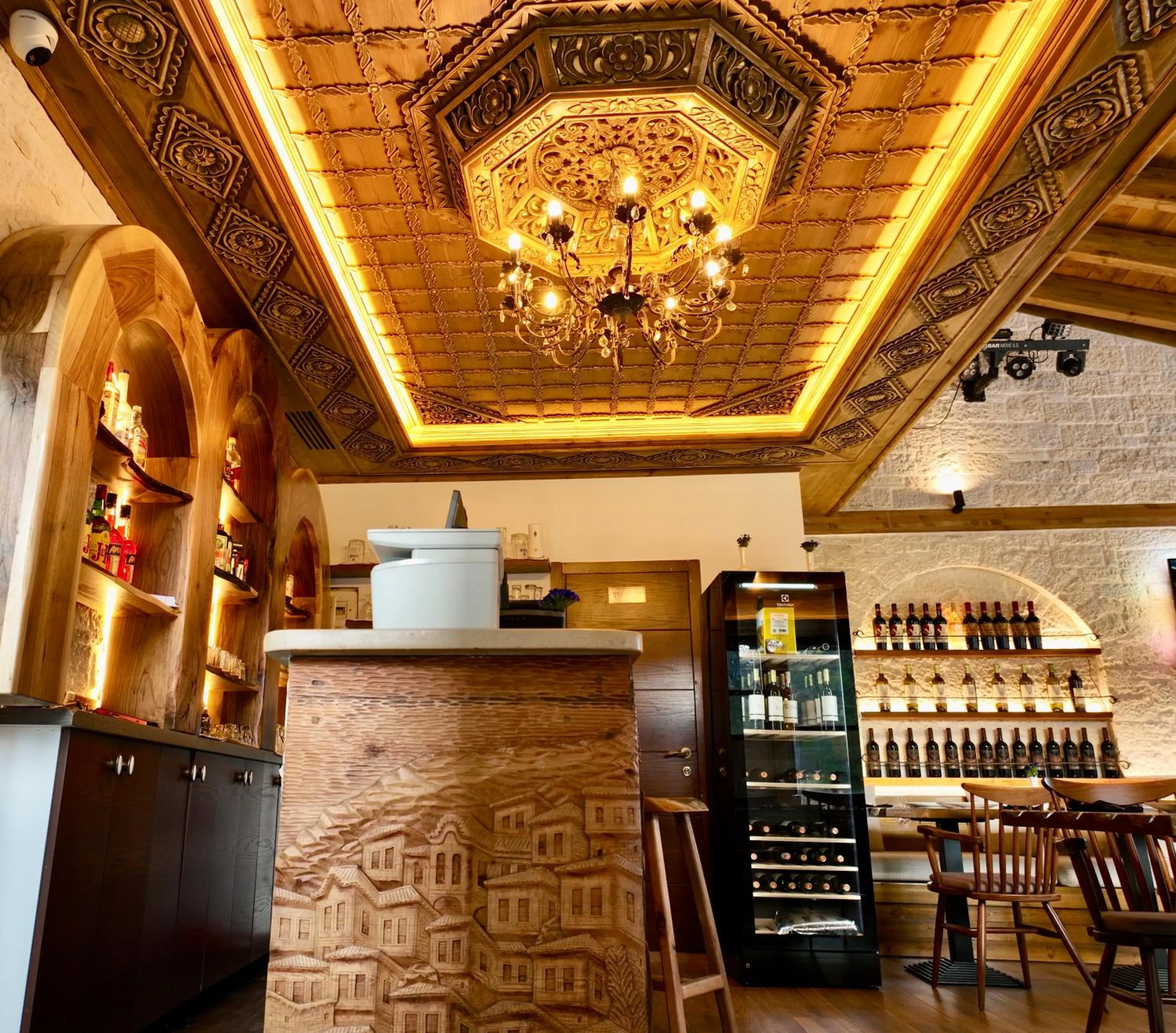 Restaurant/places to eat in HOTEL ANSEL