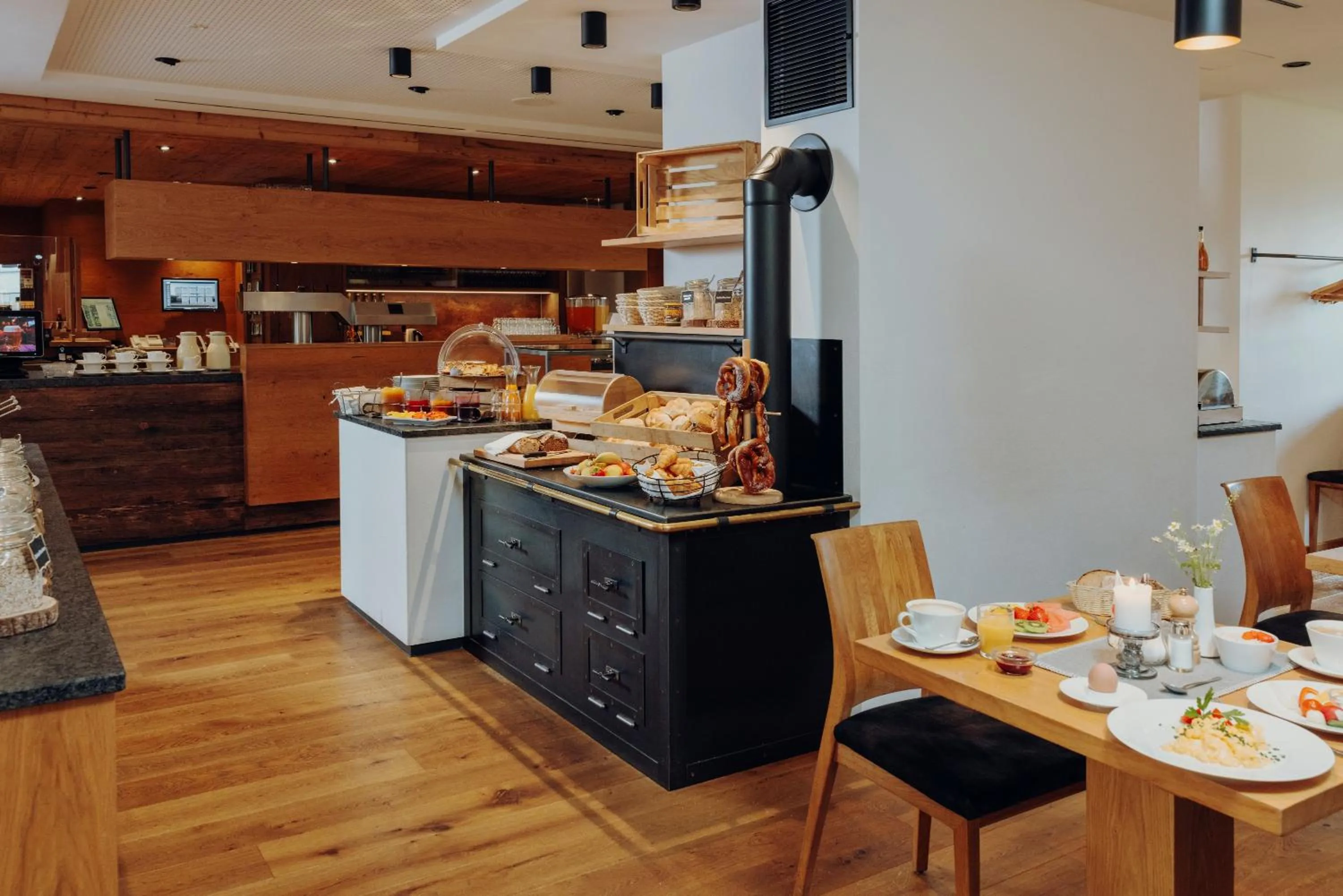 Breakfast in Hotel Waldhorn