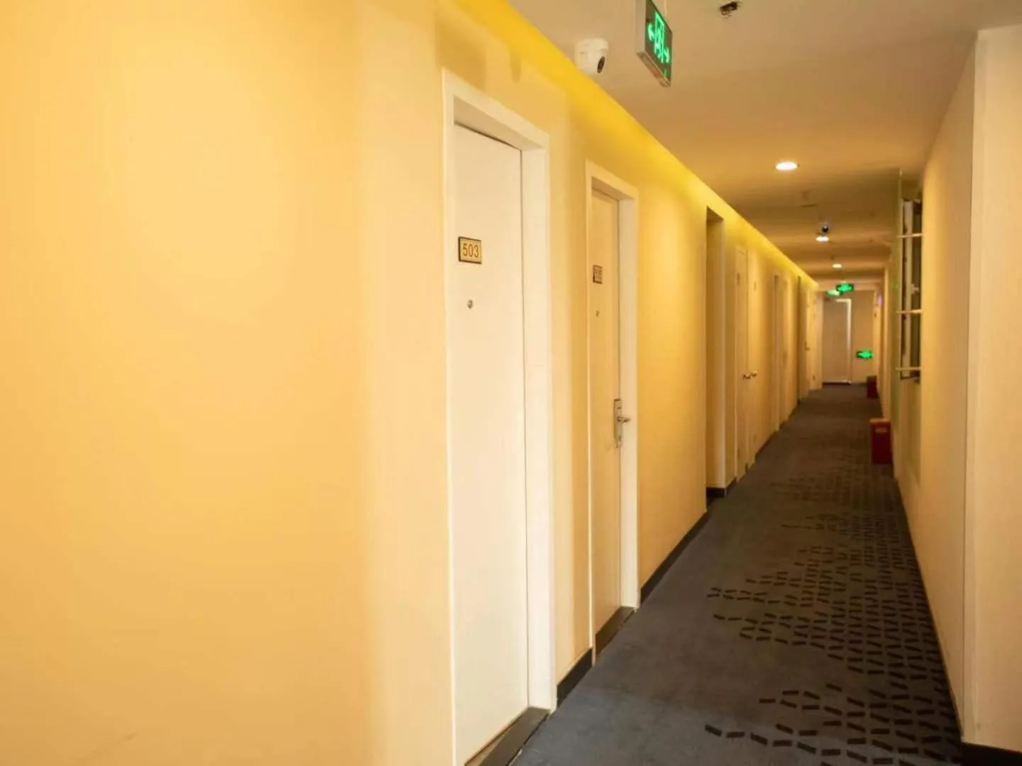 7Days Premium Shanghai Xujiahui Longhua Road Subway Station Branch