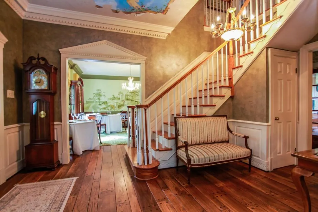 Other in Virginia Cliffe Inn