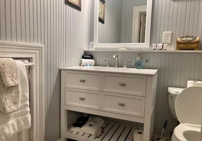 Bedroom in Virginia Cliffe Inn