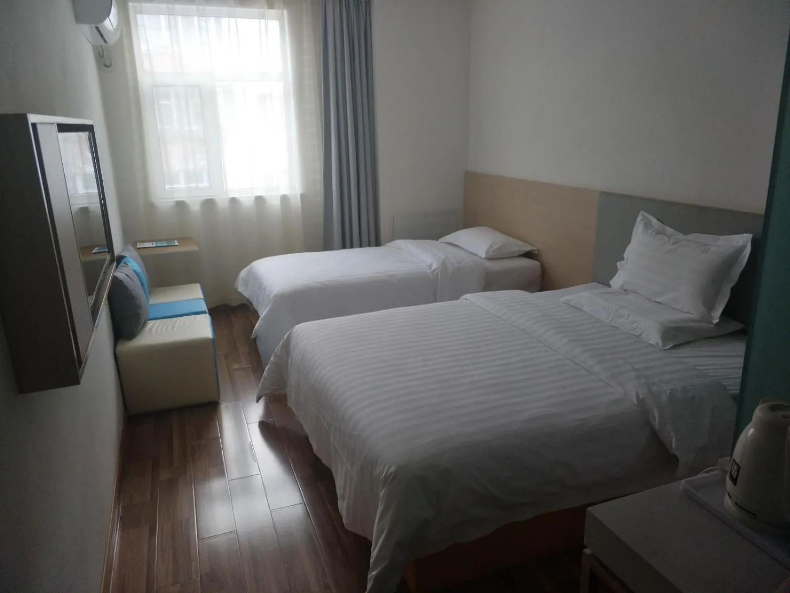 Bed in 7 Days Hotel Urumqi Kashgar East Road Normal University Branch
