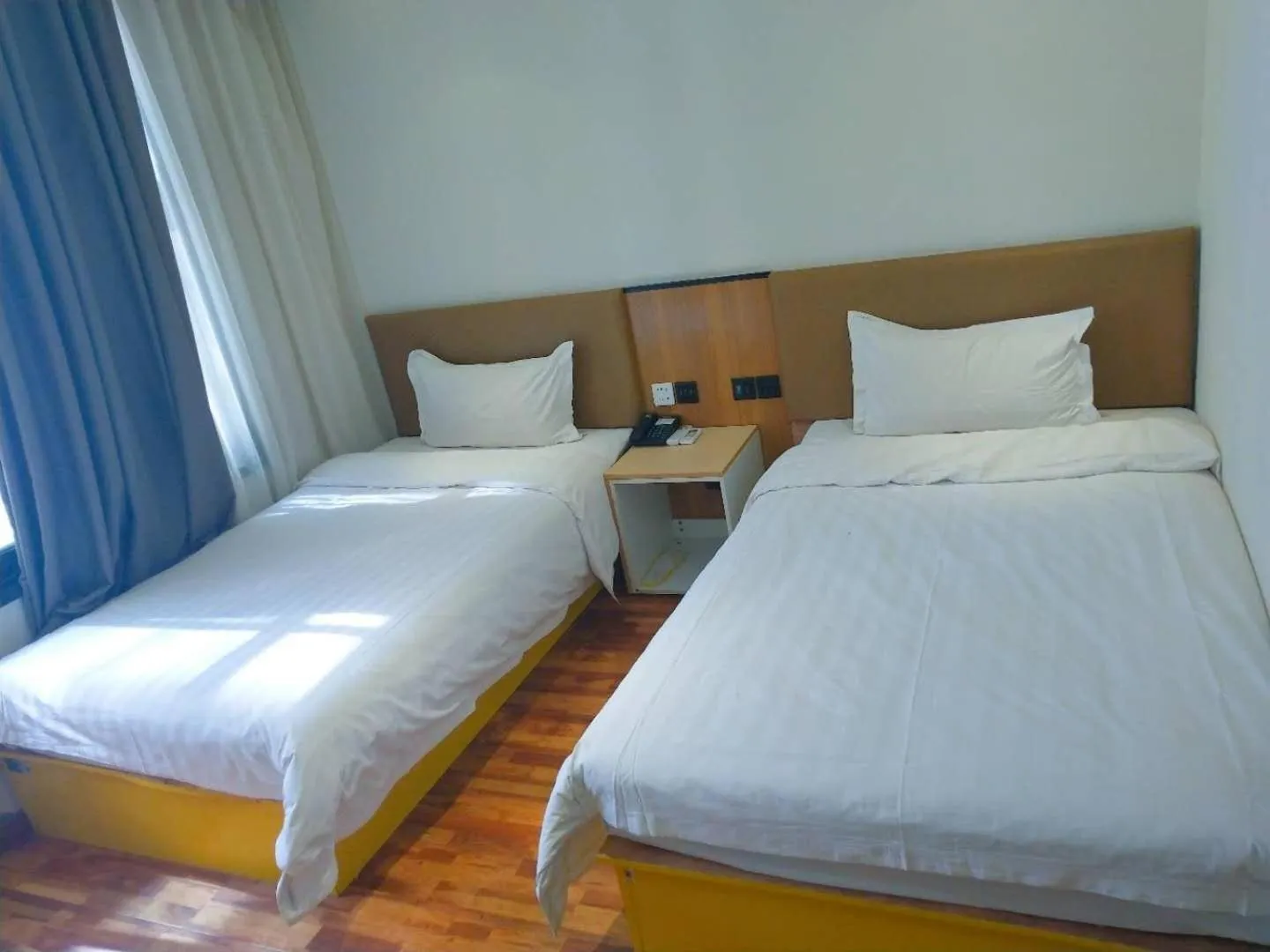 Bed in 7Days Inn Xianyang Xingping Jincheng Road Branch