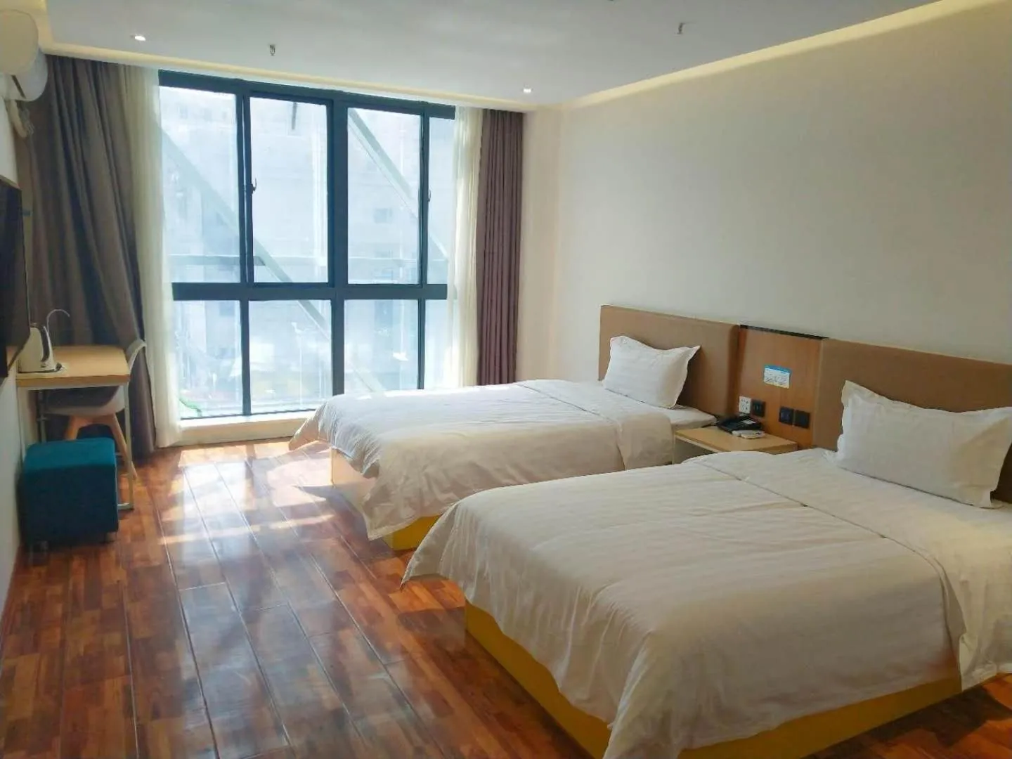 Bed in 7Days Inn Xianyang Xingping Jincheng Road Branch