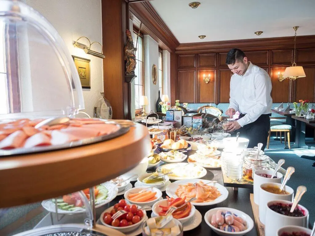 Breakfast in Hotel Restaurant Krehl's Linde