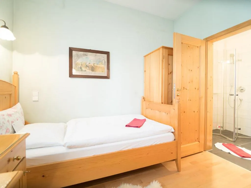 Bed in Hotel Restaurant Krehl's Linde