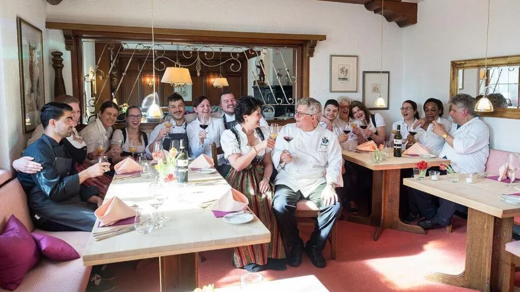 Restaurant/places to eat in Hotel Restaurant Krehl's Linde