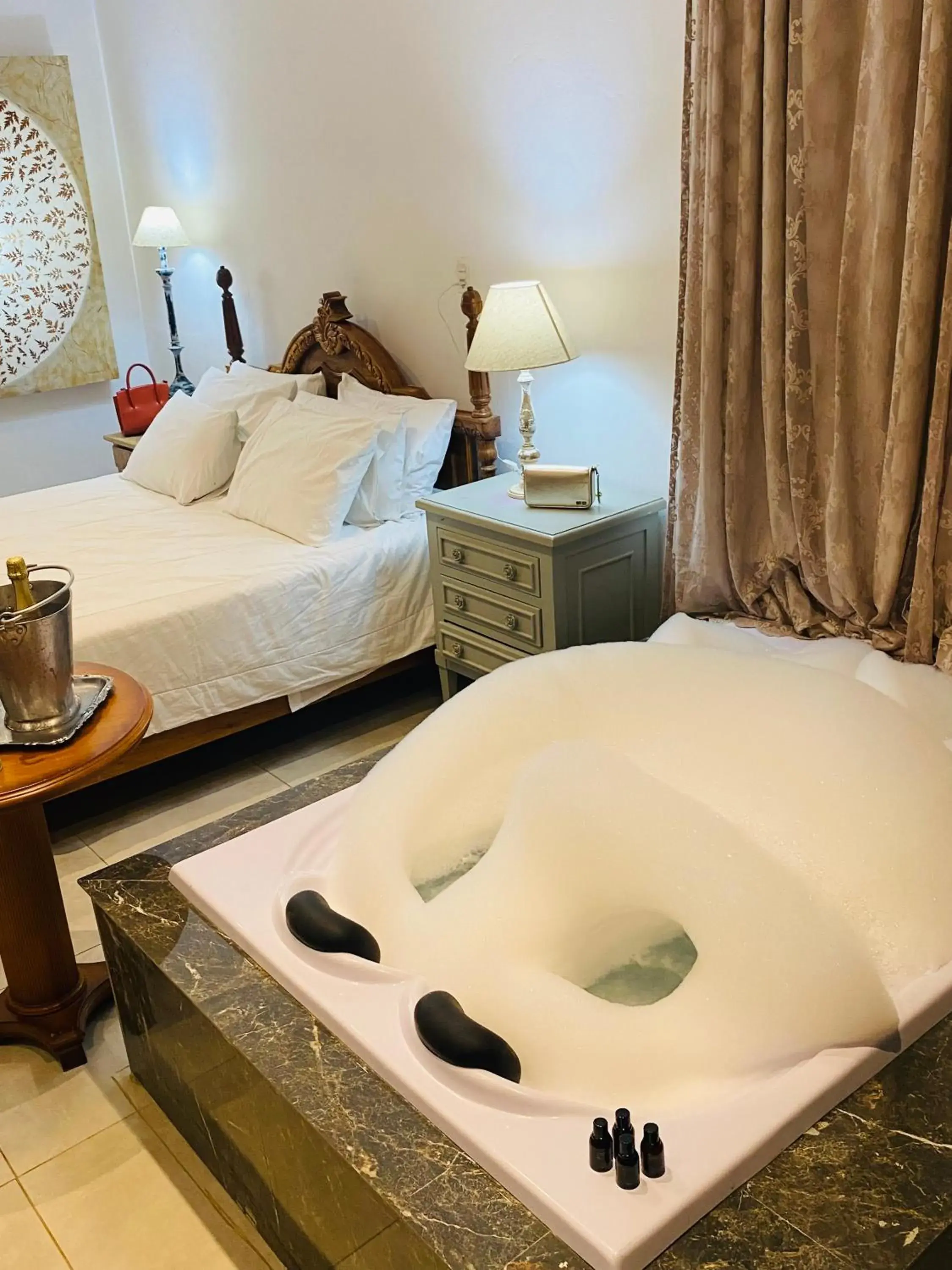 Double Room with Spa Bath in POUSADA CHARLOTTE Double Room with Spa Bath in POUSADA CHARLOTTE