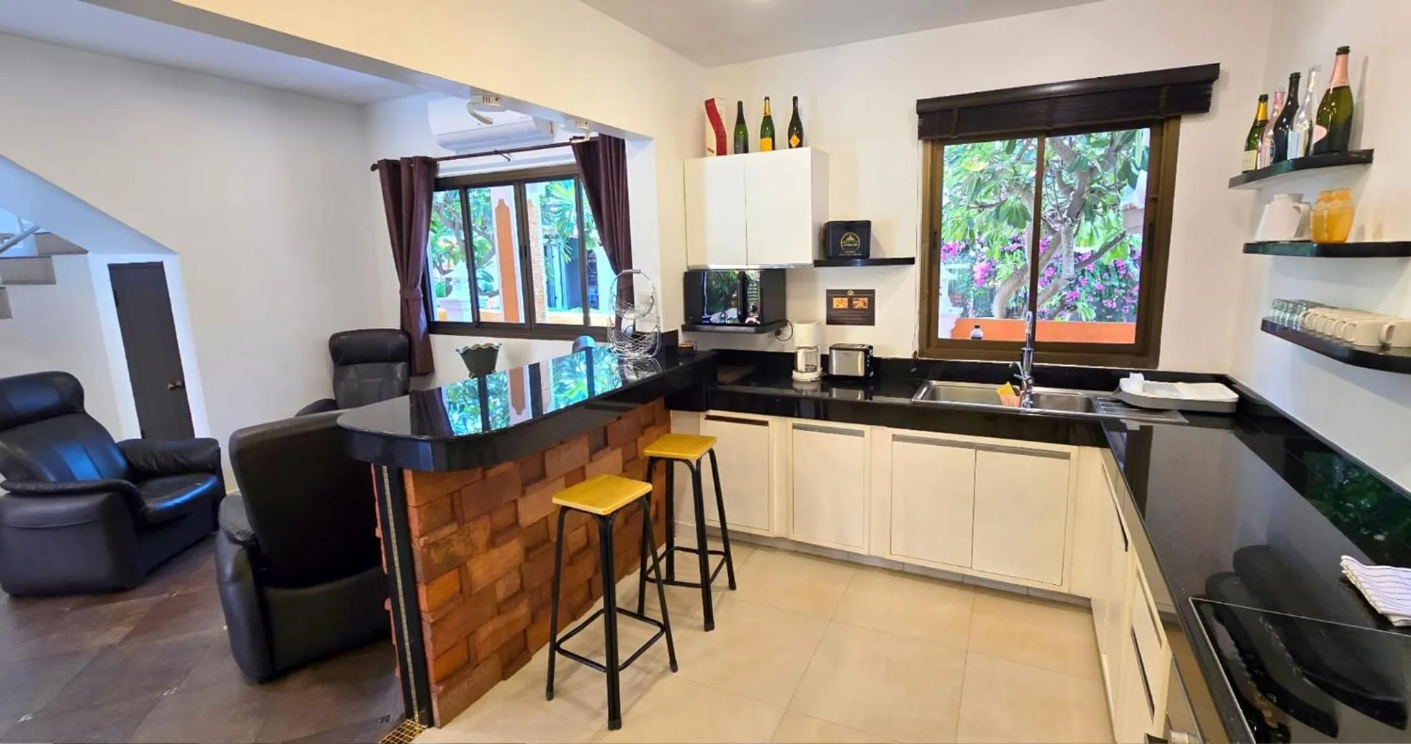 Kitchen or kitchenette in HIDELAND Luxury Pool Villa Pattaya Walking Street 5 Bedrooms