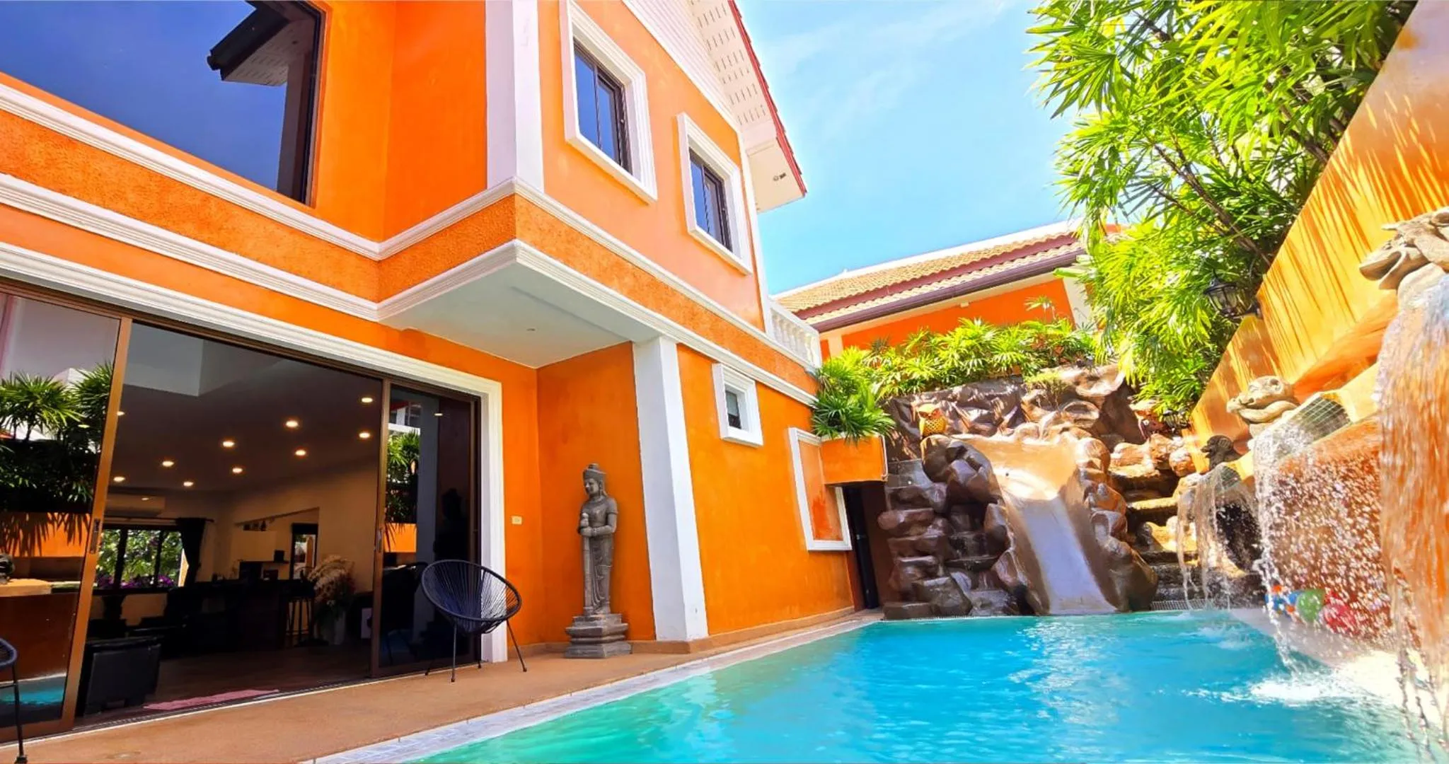 Property building in HIDELAND Luxury Pool Villa Pattaya Walking Street 5 Bedrooms