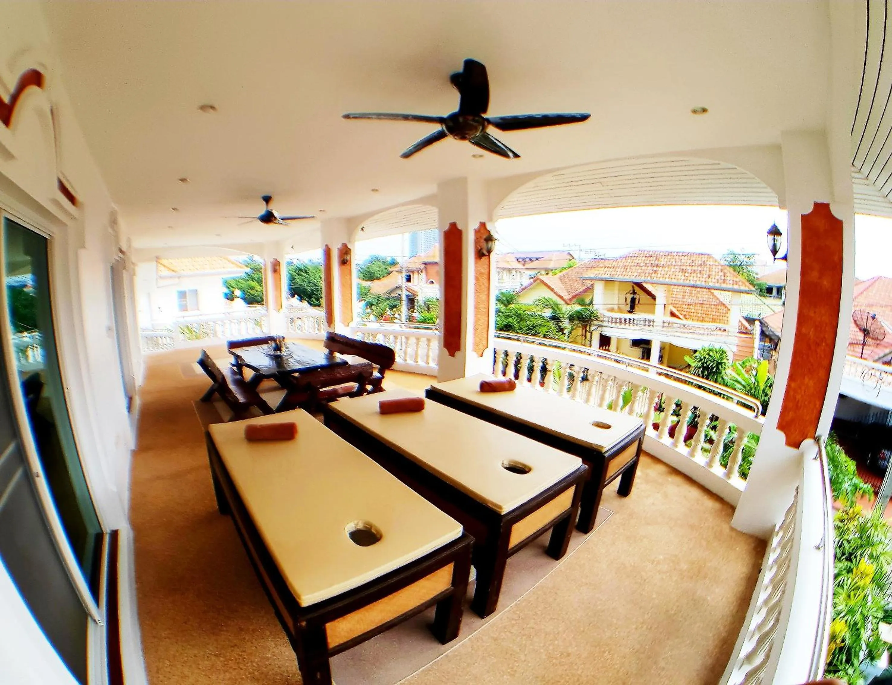 JOOPLAND Luxury Pool Villa Pattaya Walking Street 6 Bedrooms