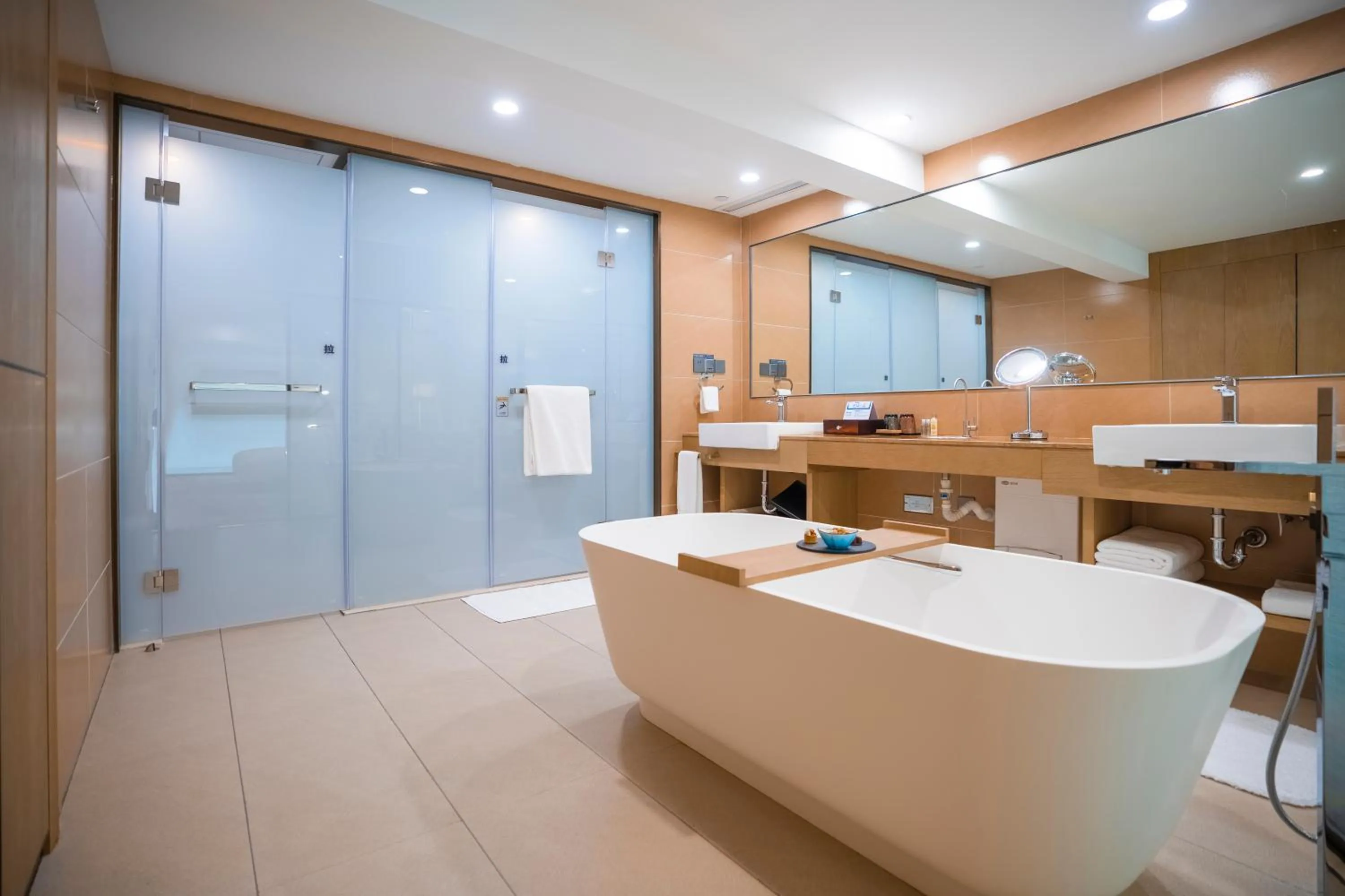 Bathroom in Hilton Lijiang