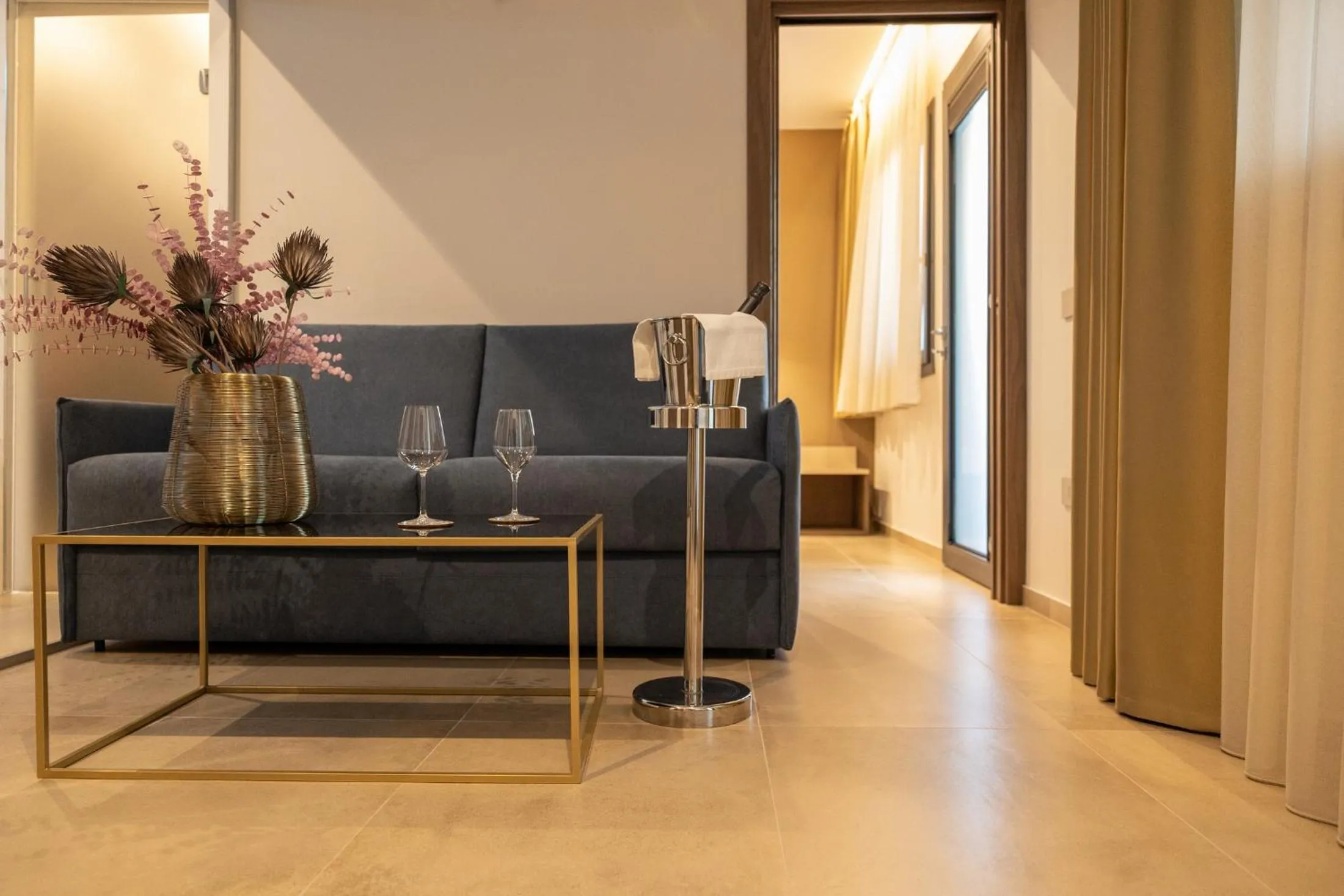 Royal Suite with Spa Bath in Giafra Luxury Rooms