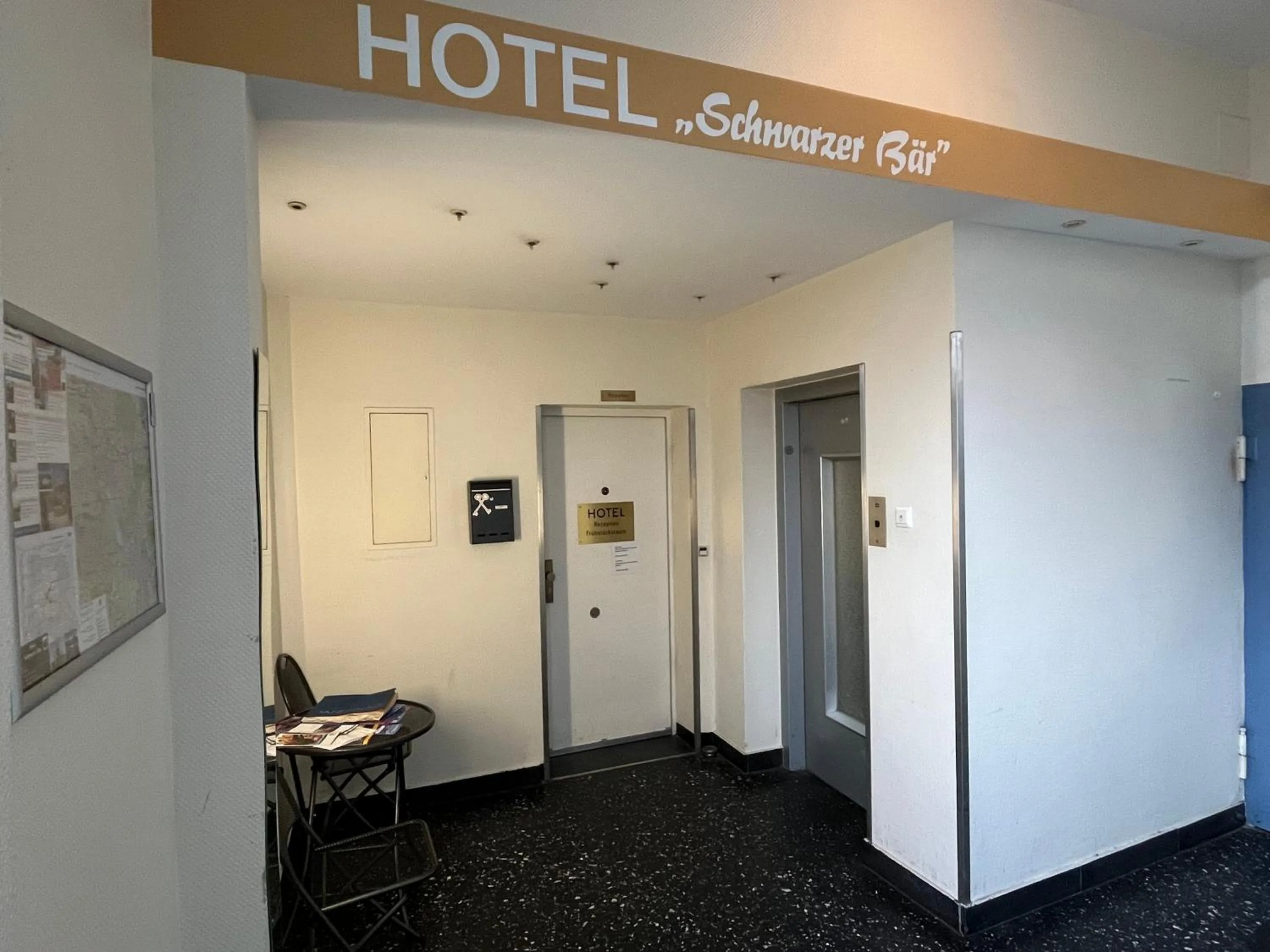 Property building in Hotel Schwarzer Bär