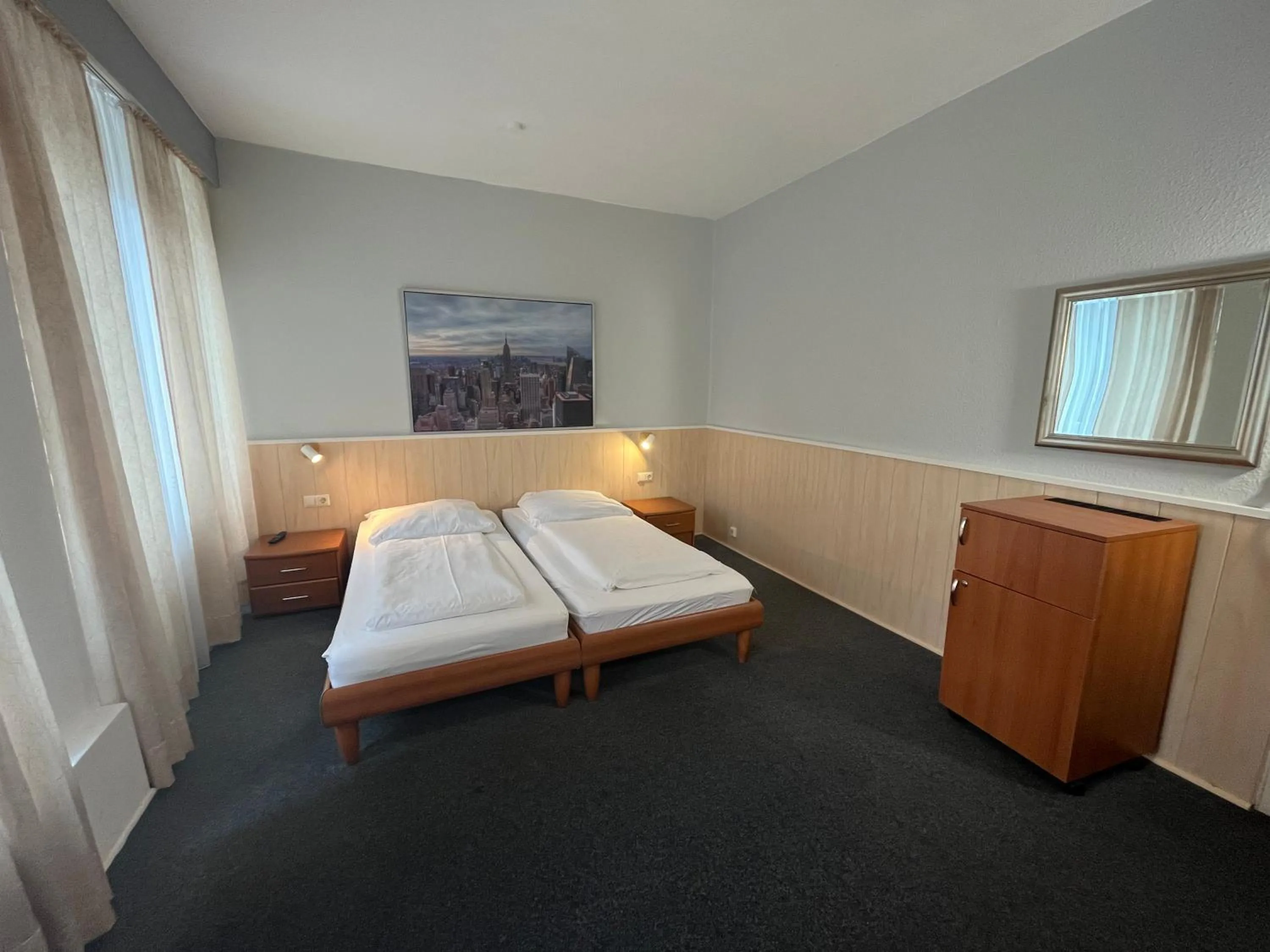 Bed in Hotel Schwarzer Bär