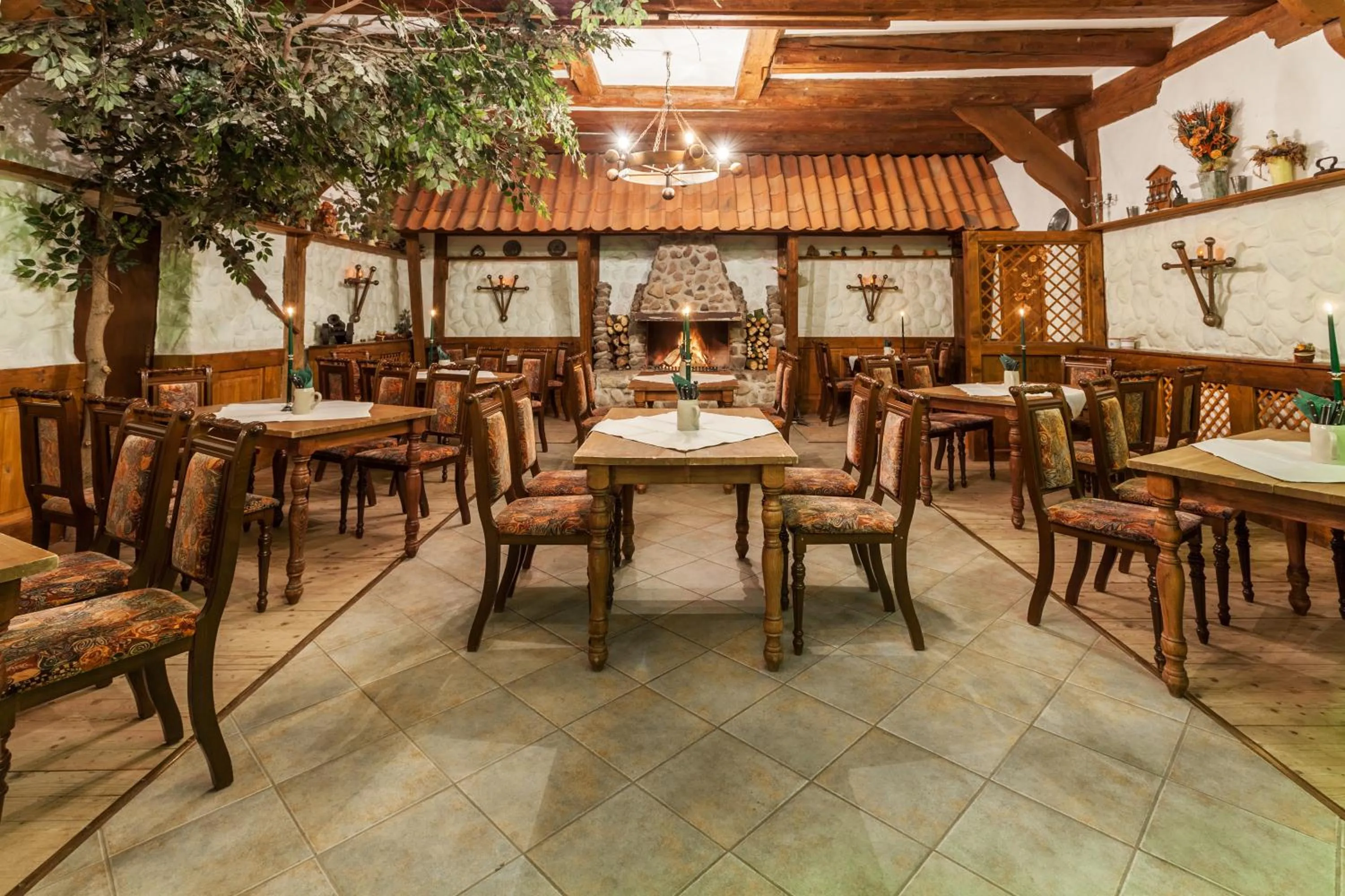 Restaurant/places to eat in Landhotel Zur Linde