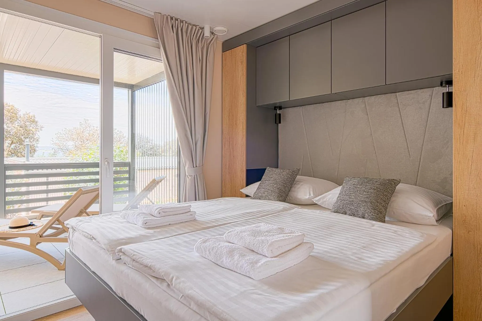 Bedroom, Bed in Elements Camping Selce Mobile homes