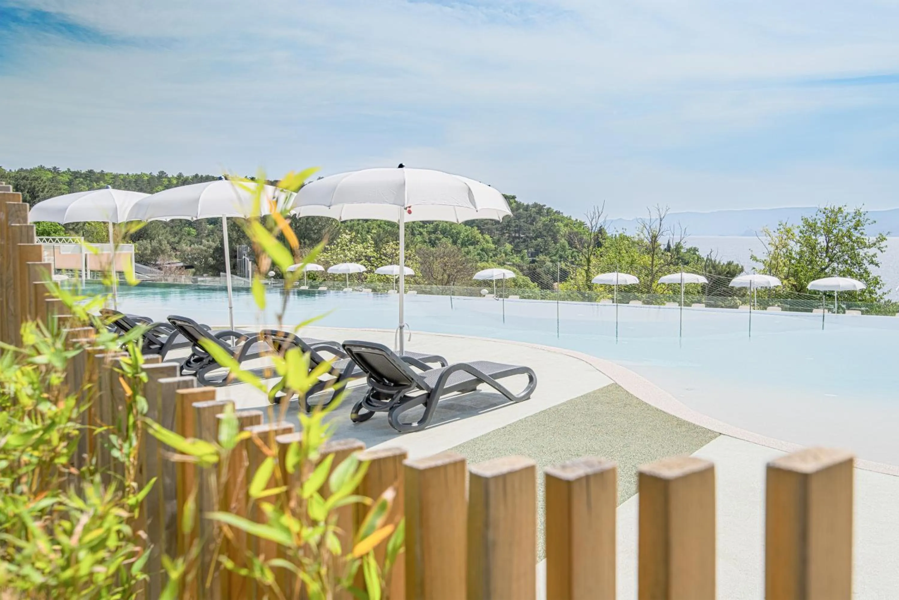 Swimming pool in Elements Camping Selce Mobile homes