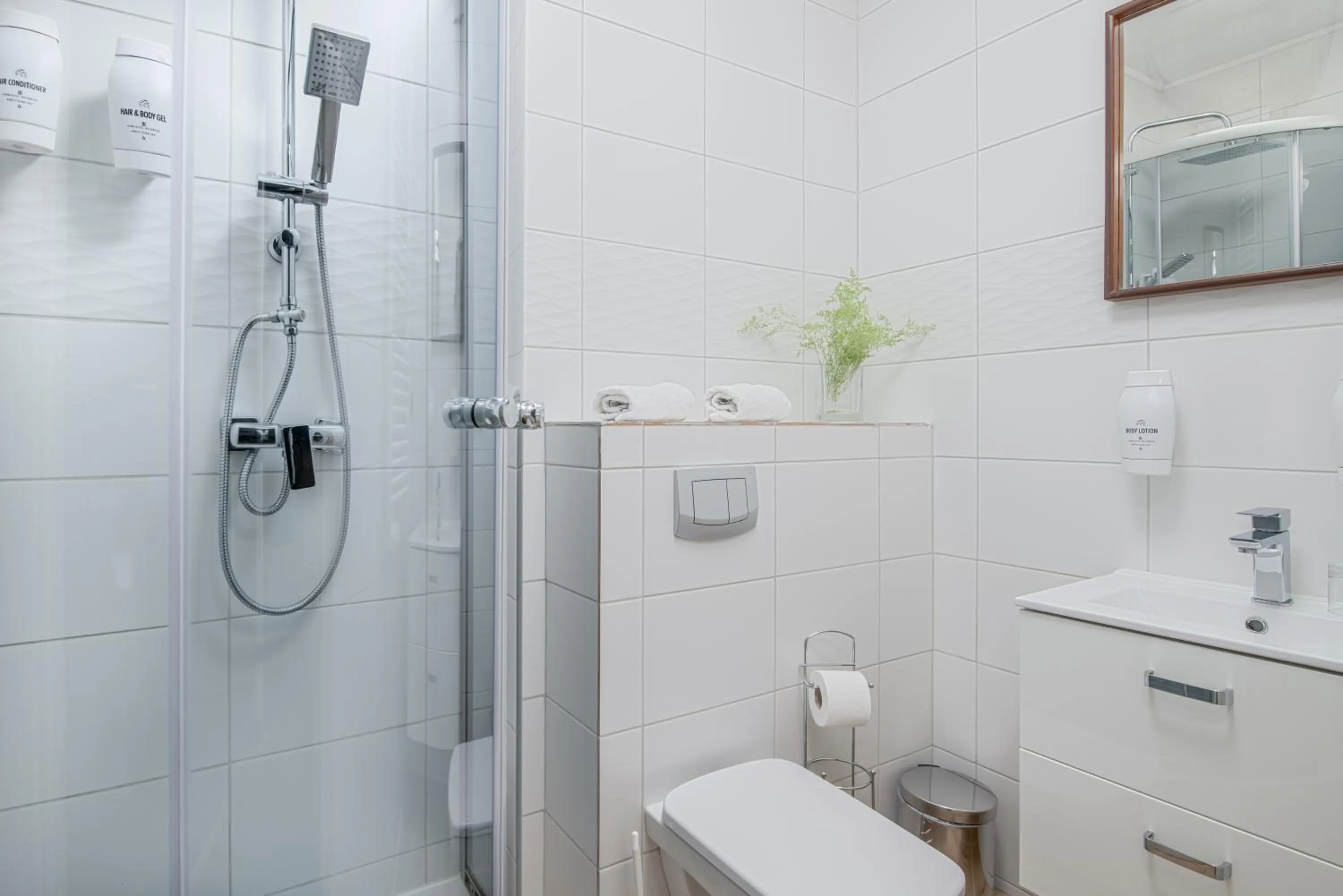 Bathroom in Elements Camping Selce Mobile homes