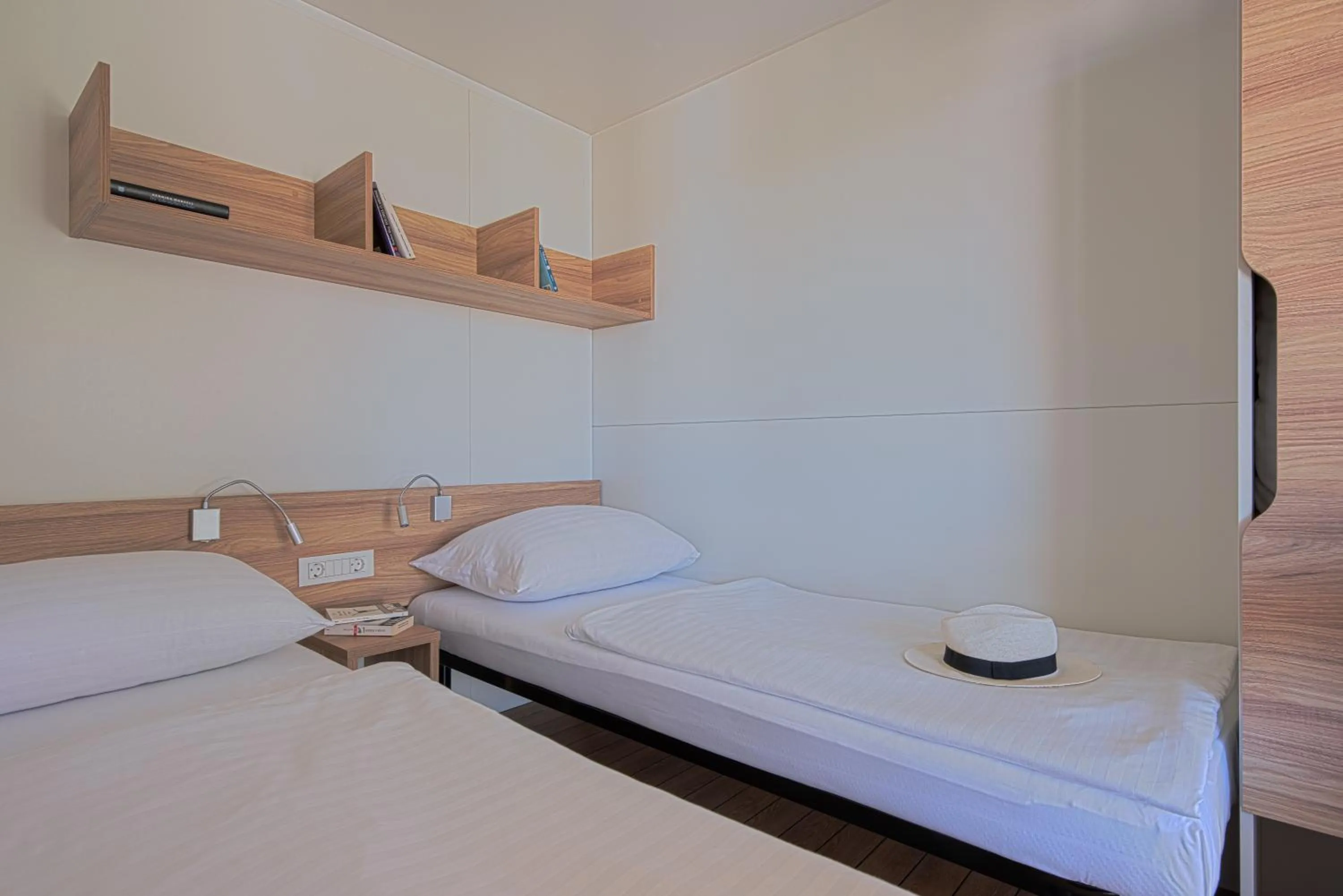 Bedroom, Bed in Elements Camping Selce Mobile homes