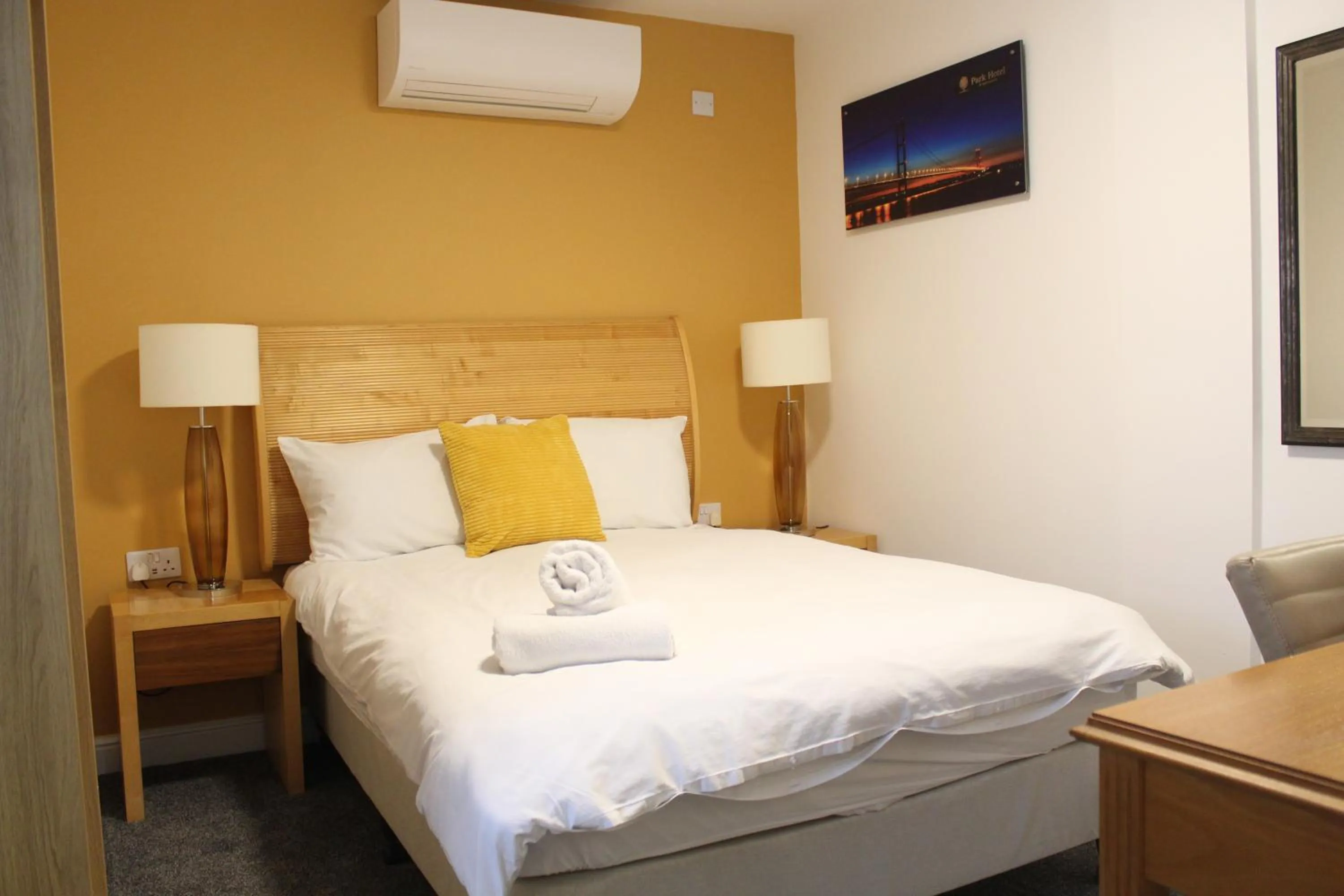 Bed in Park Hotel & Apartments