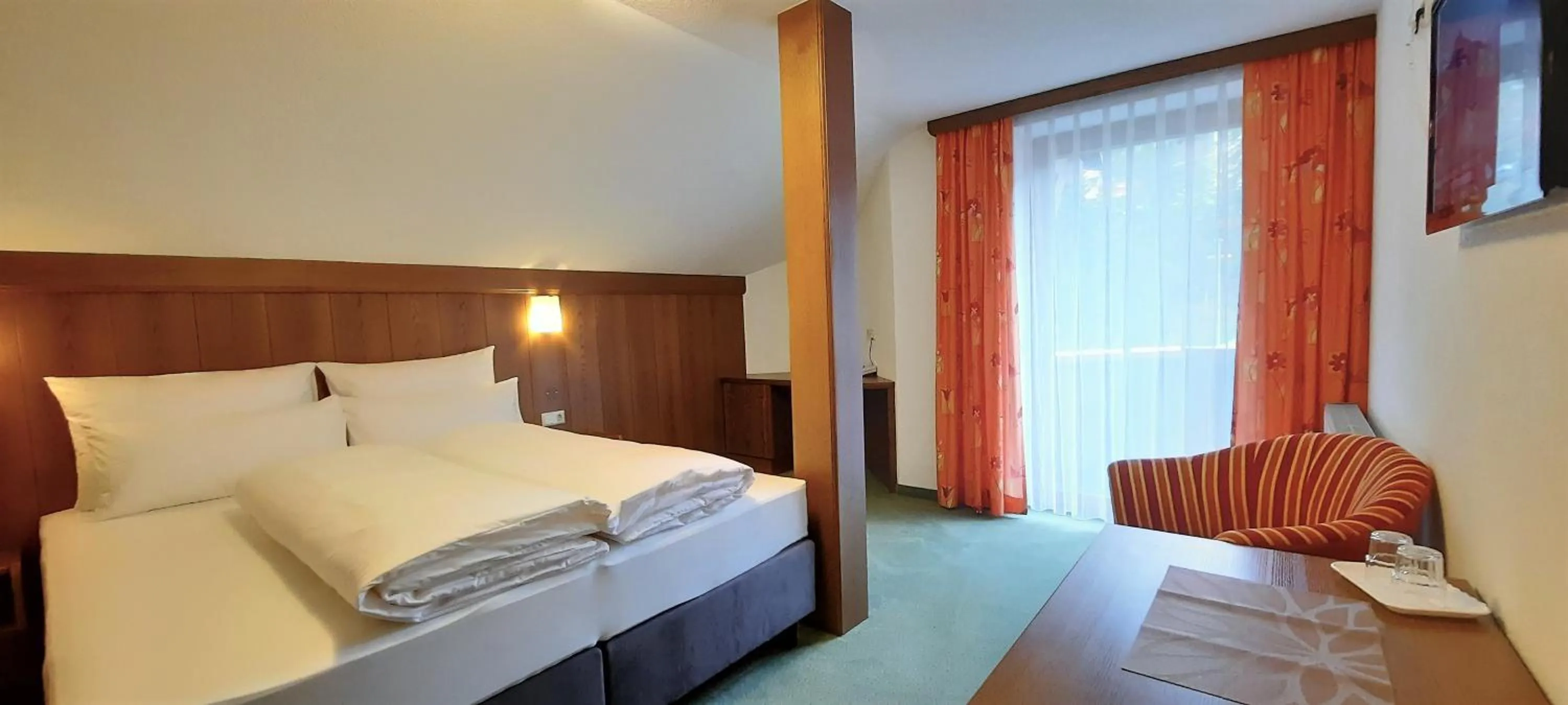 Photo of the whole room, Bed in Hotel Garni Belvedere