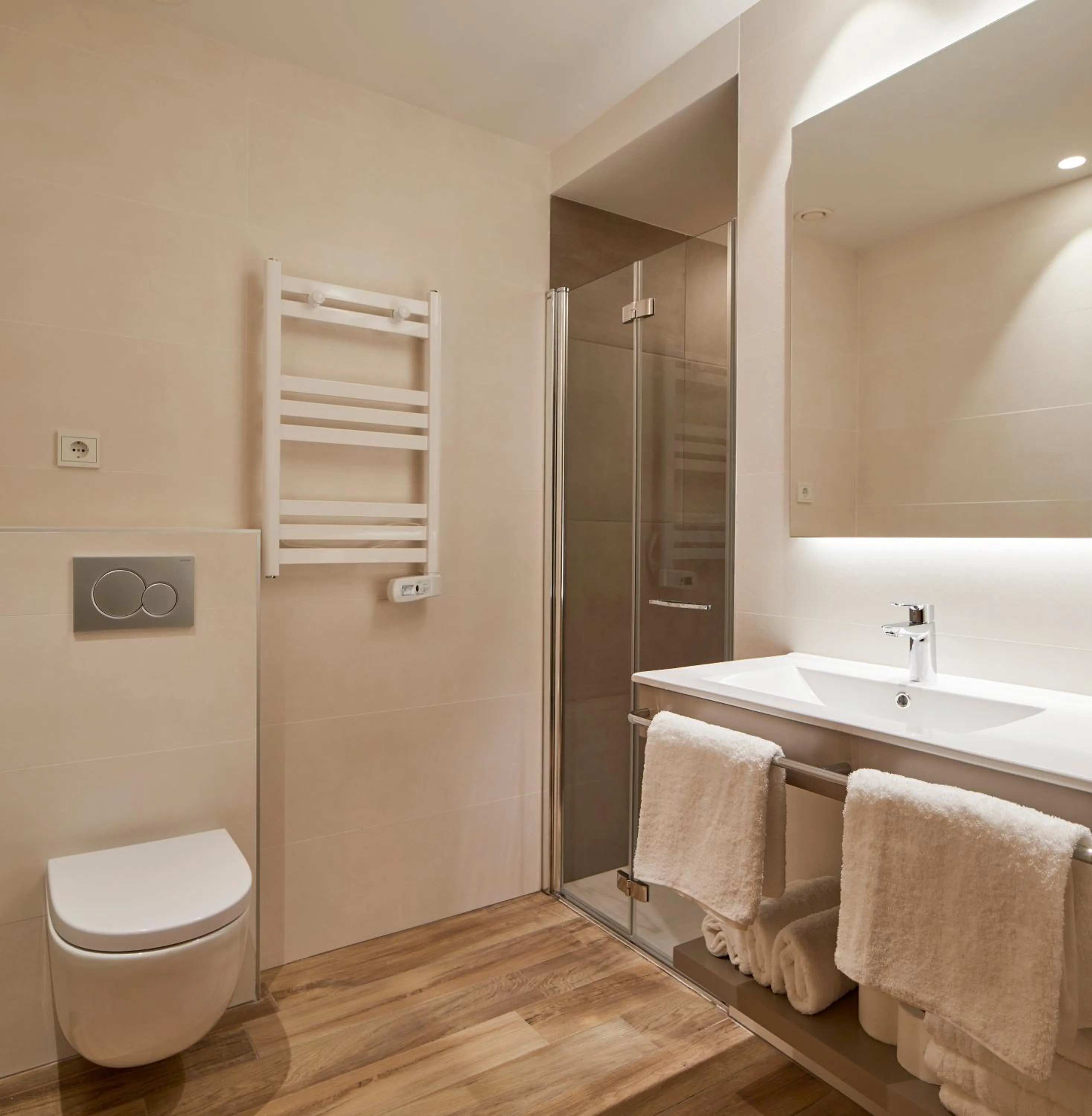Bathroom in Apartamentos Isaga