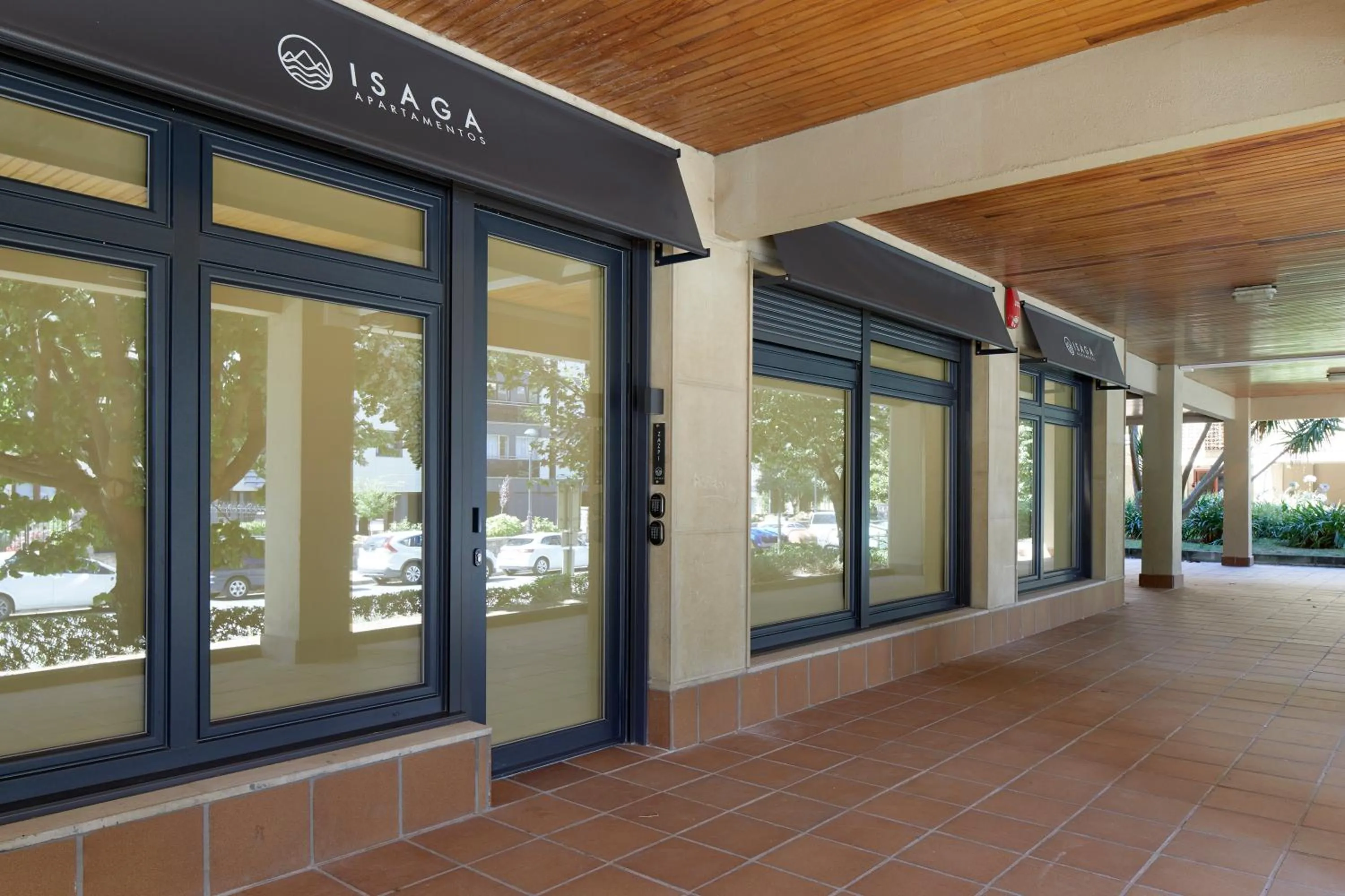 Property building in Apartamentos Isaga