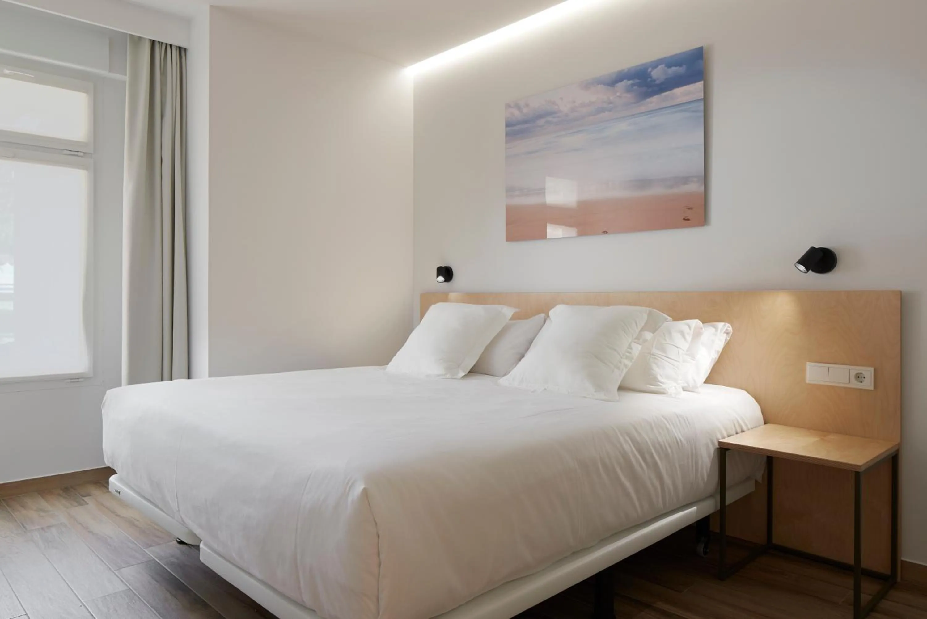 Bedroom, Bed in Apartamentos Isaga