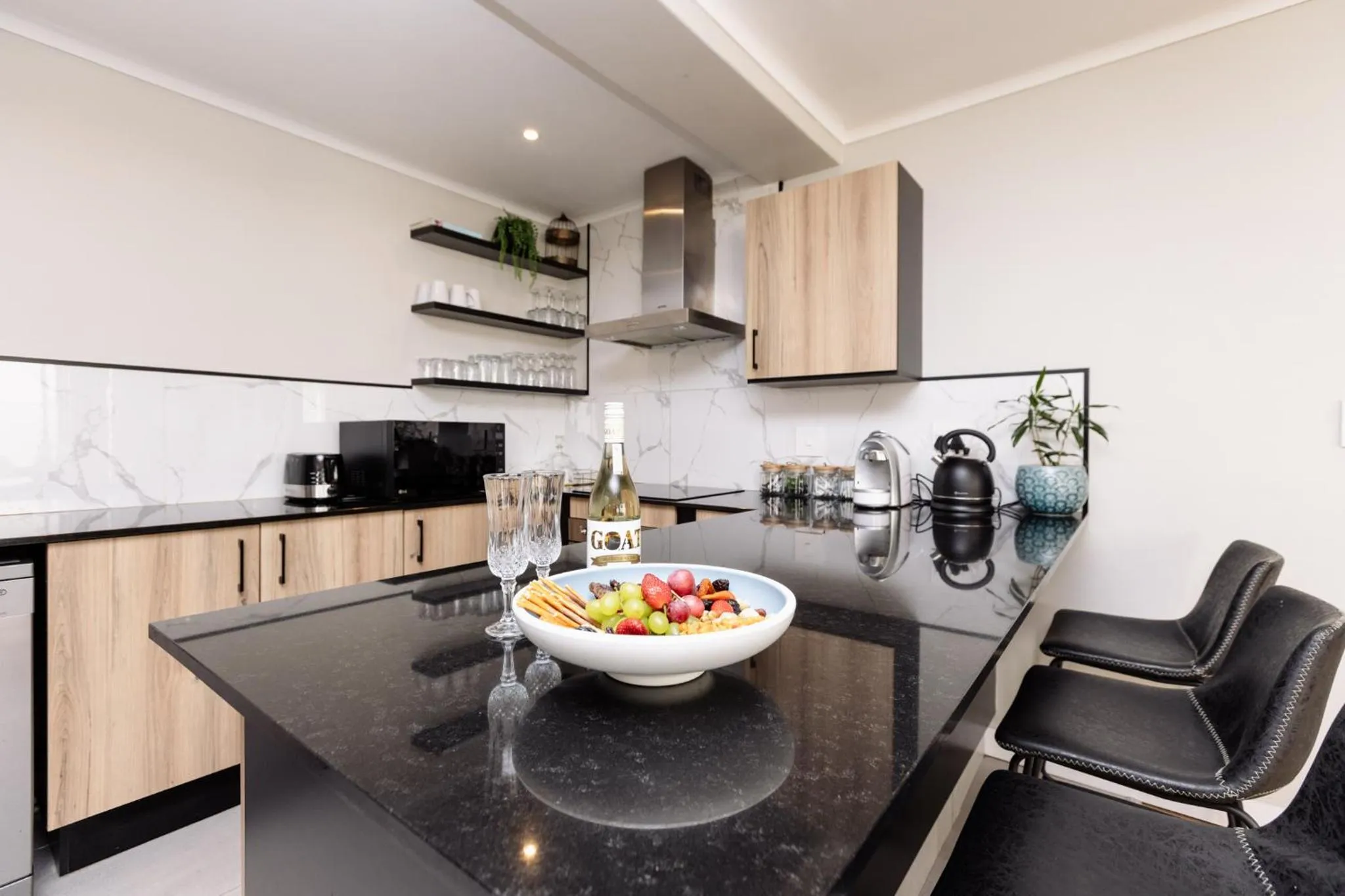 Coffee/tea facilities in MINT Hotel 84 on Katherine