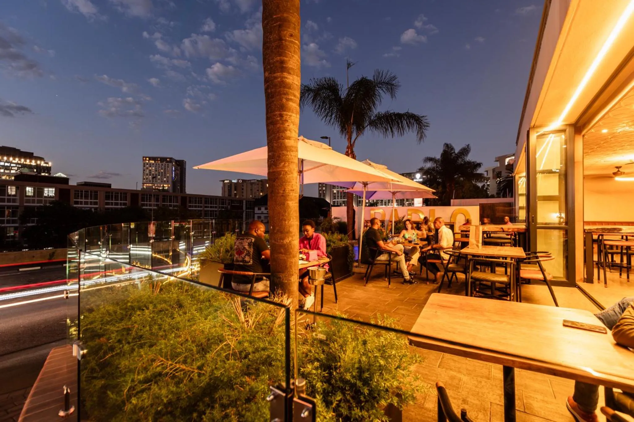 Restaurant/places to eat in MINT Hotel 84 on Katherine