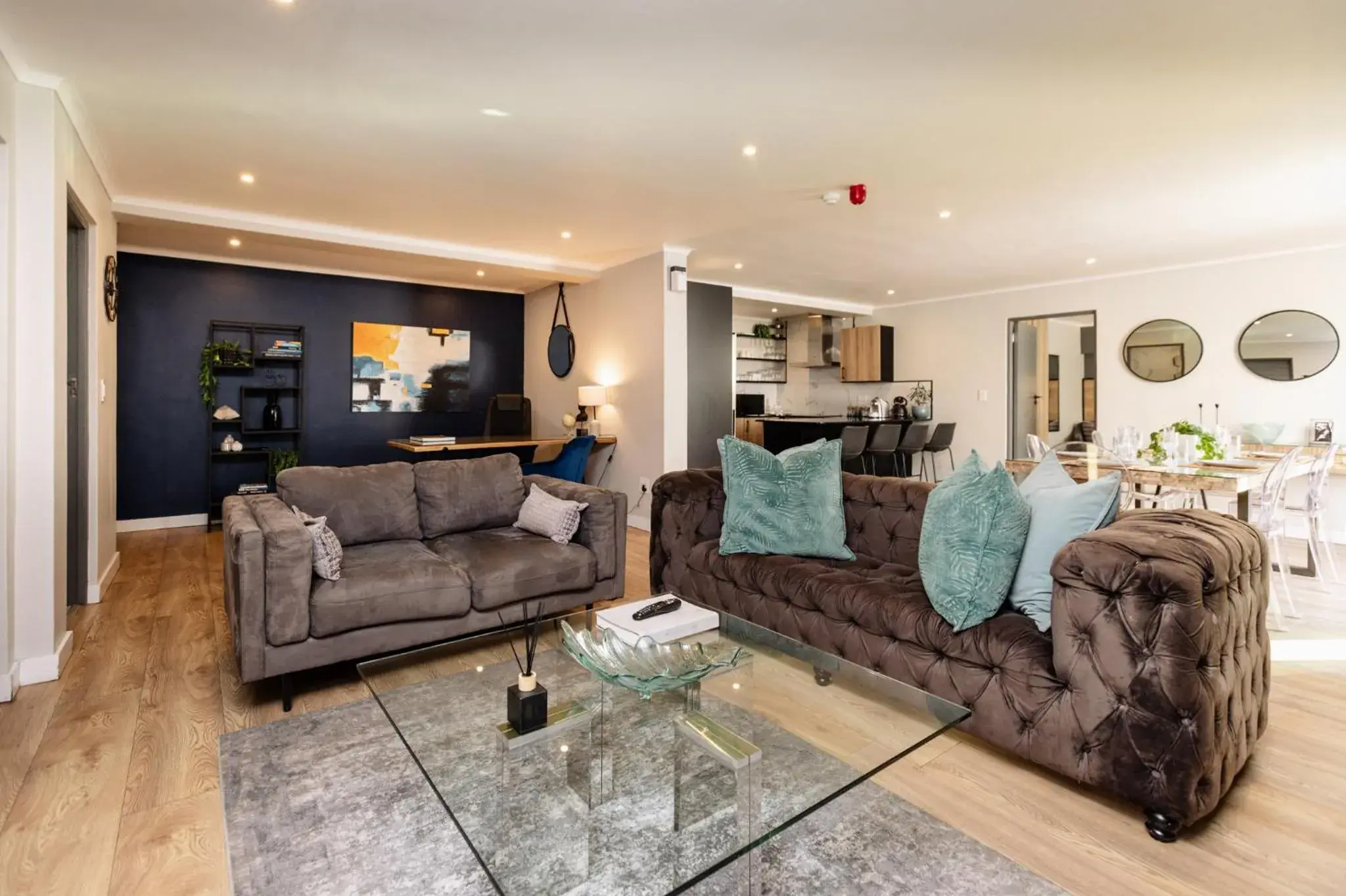 Two-Bedroom Suite in MINT Hotel 84 on Katherine Two-Bedroom Suite in MINT Hotel 84 on Katherine