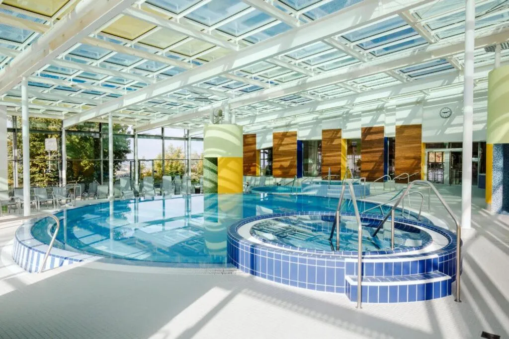Swimming pool in Michel Hotel Waldkirchen am Badepark