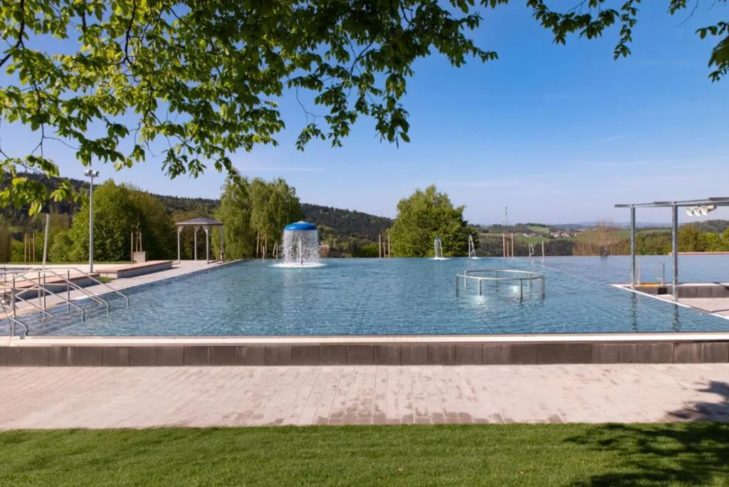 Swimming pool in Michel Hotel Waldkirchen am Badepark
