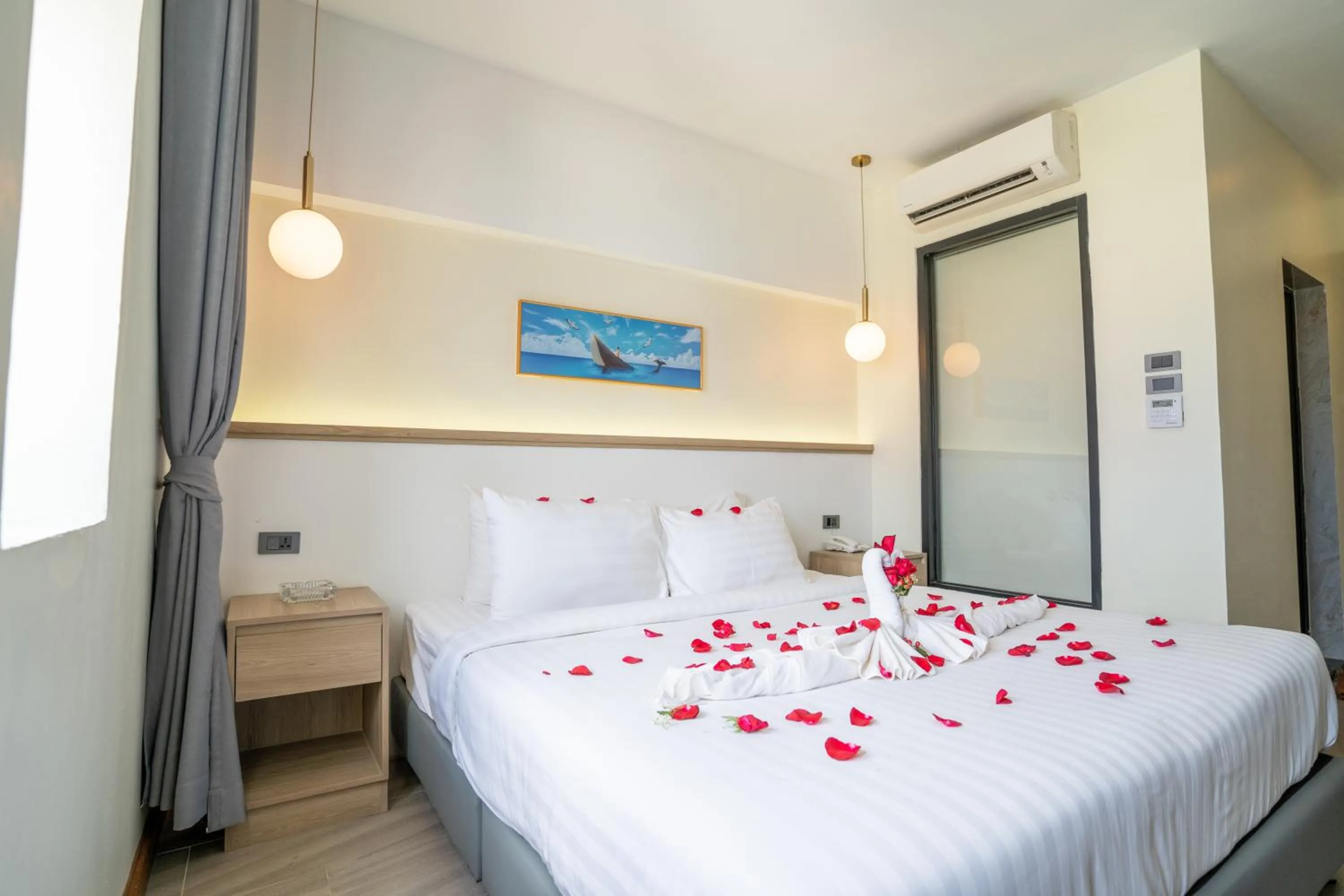 Photo of the whole room, Bed in Hak Heng Hotel