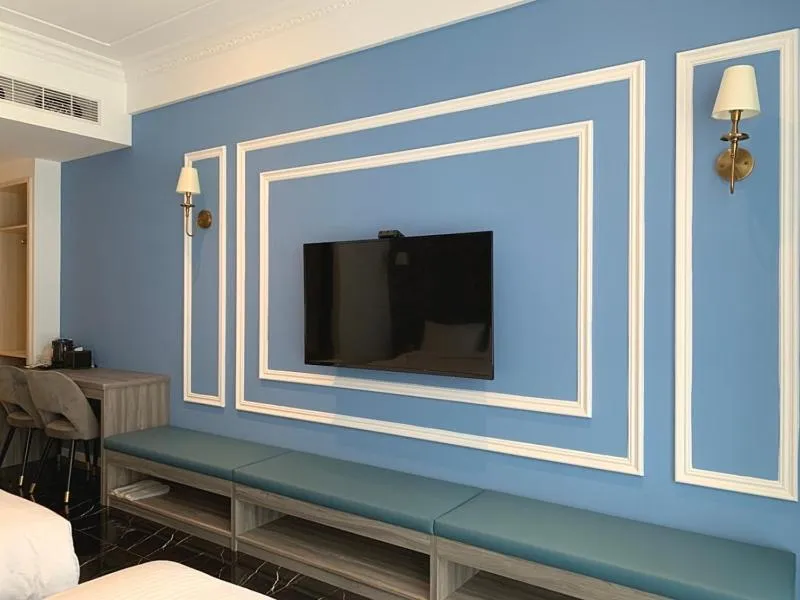 TV and multimedia in Champ De Rose Hotel