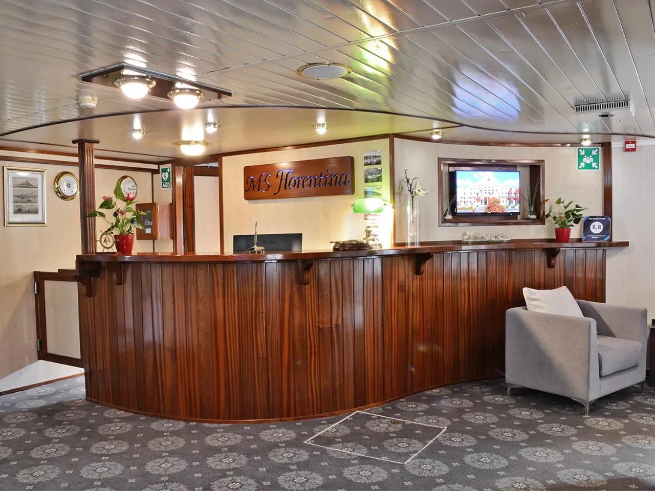 Lobby or reception in Florentina boat