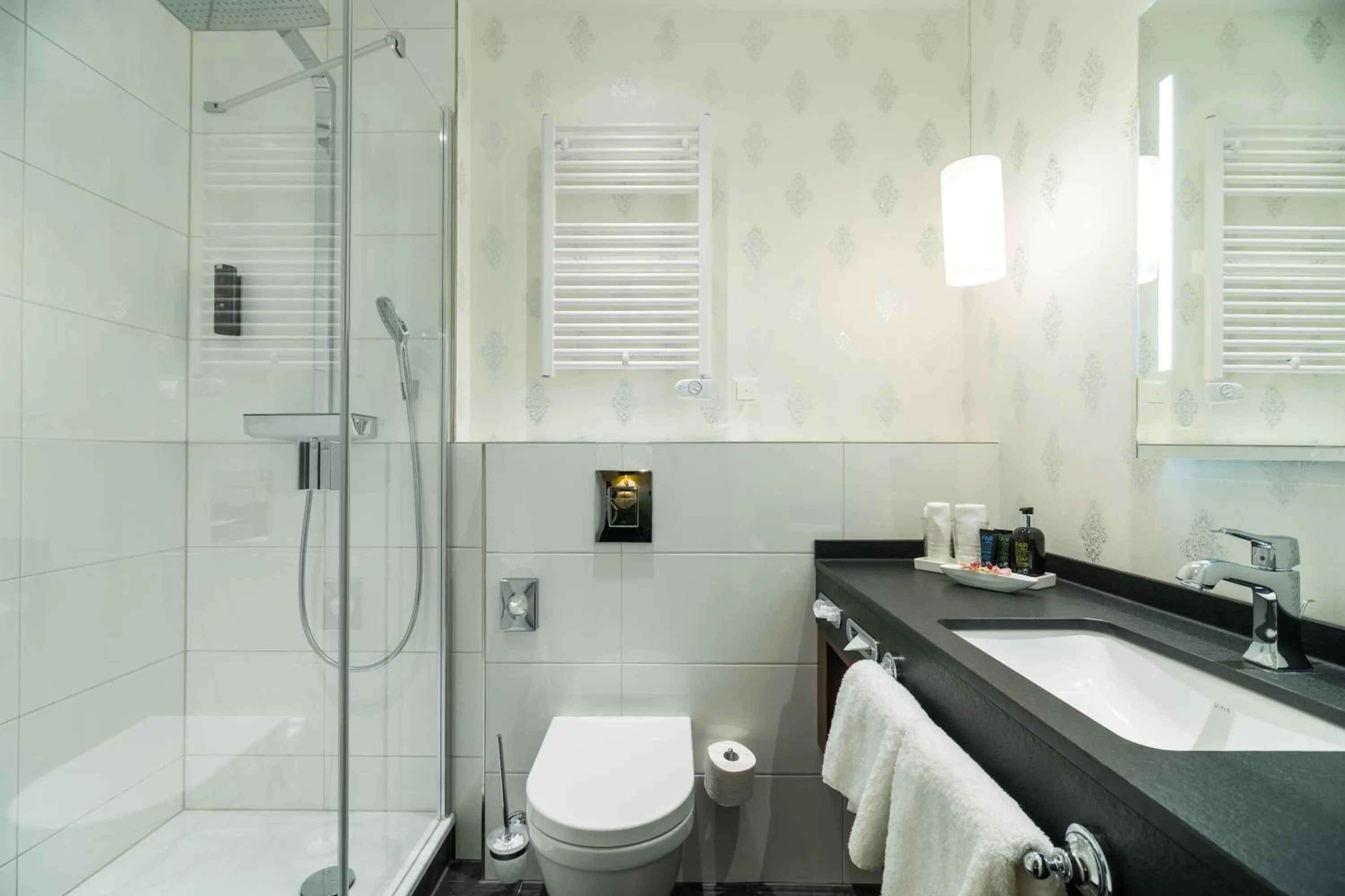 Shower in Schlosshotel Weyberhöfe