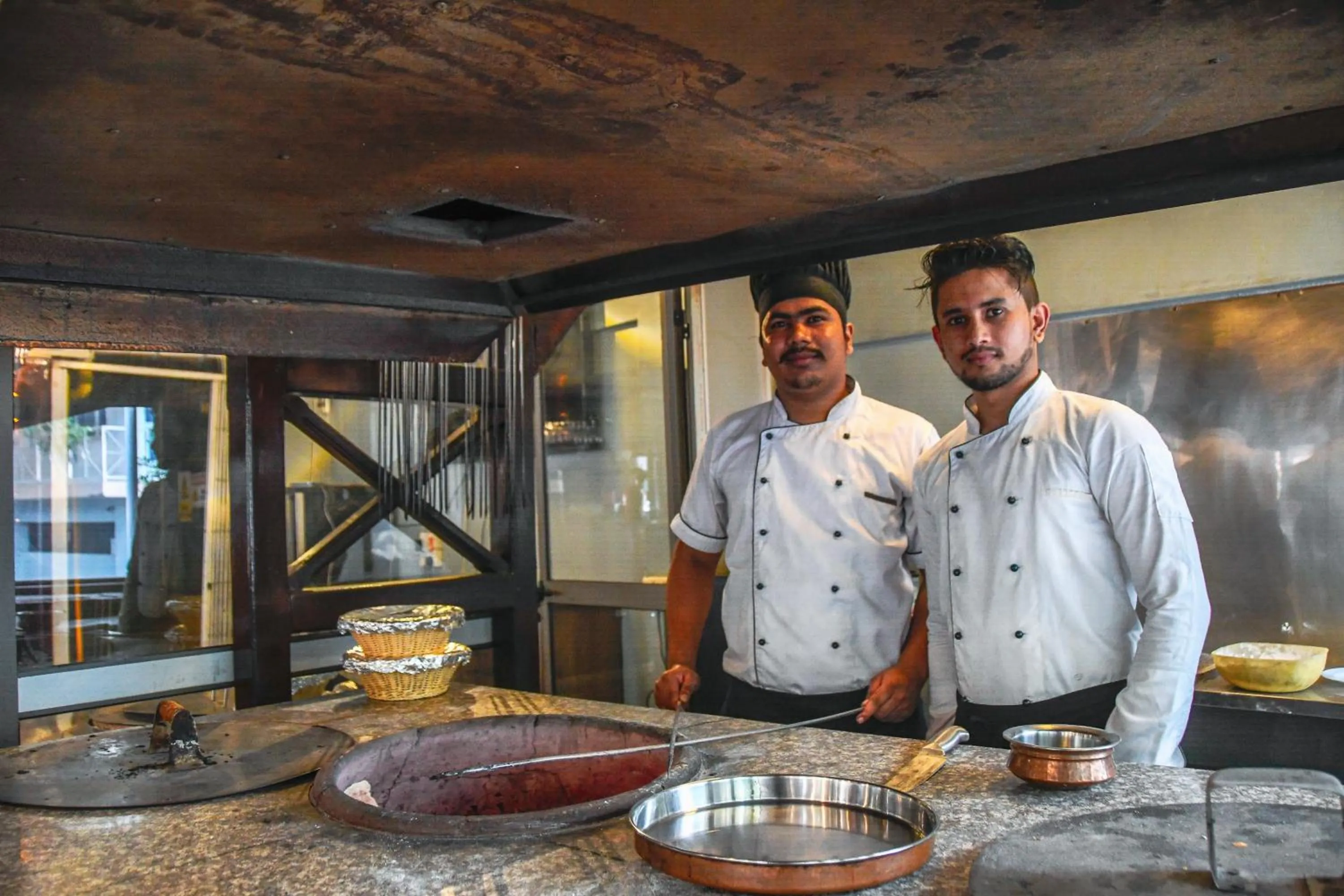 Restaurant/places to eat in Oceanic Villa