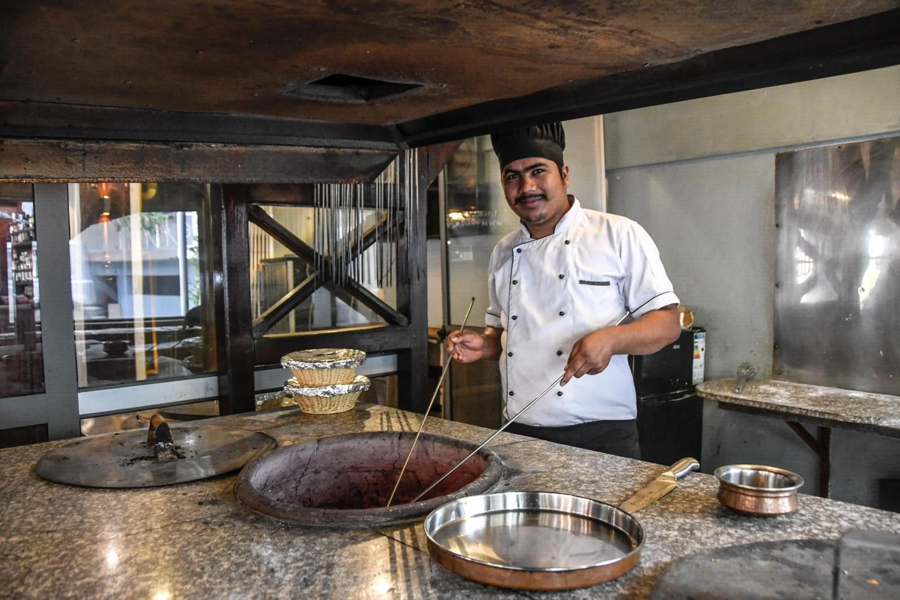 Restaurant/places to eat in Oceanic Villa